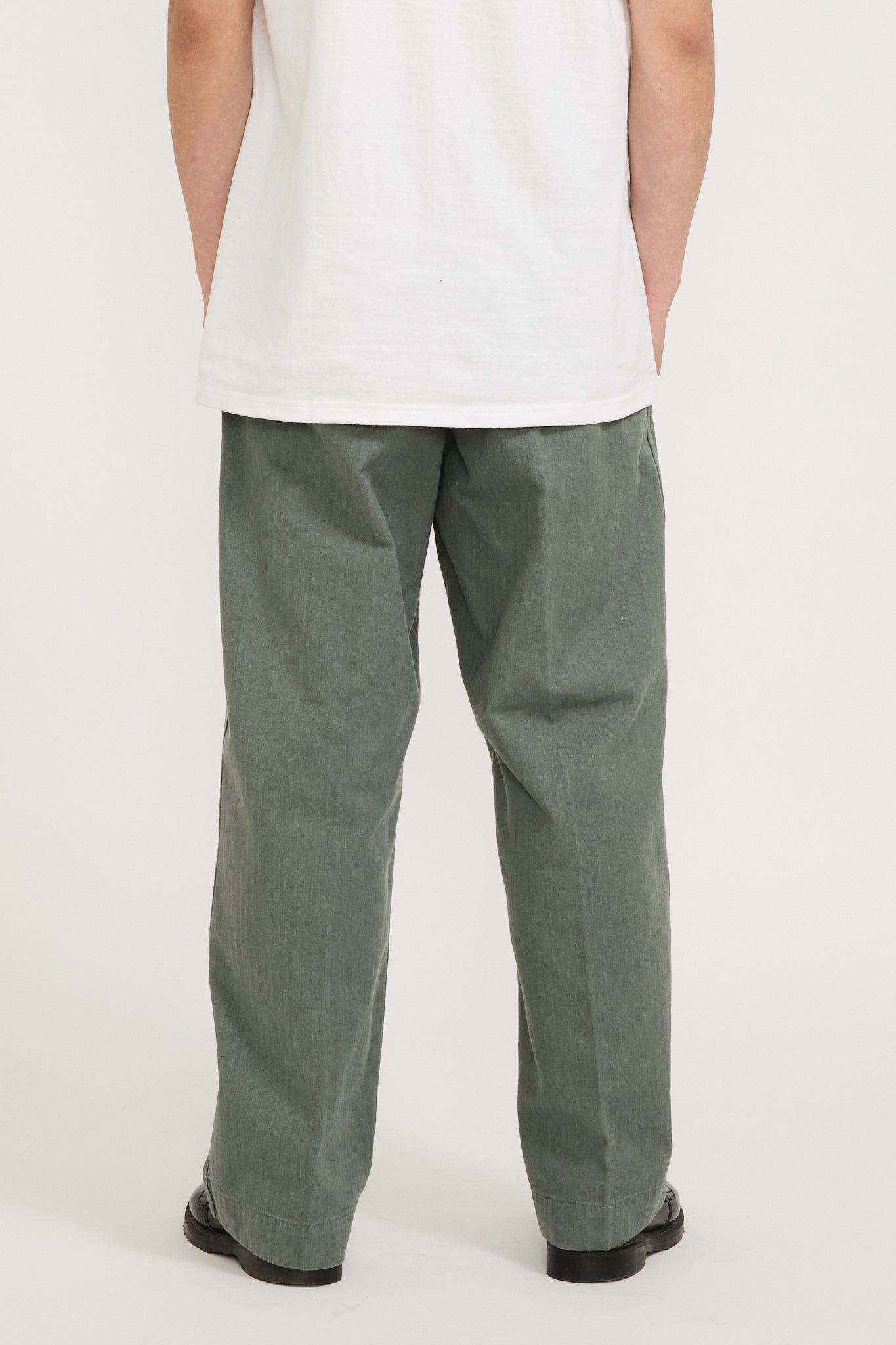 Beams Plus | MIL Trousers Herringbone Sage | Maplestore