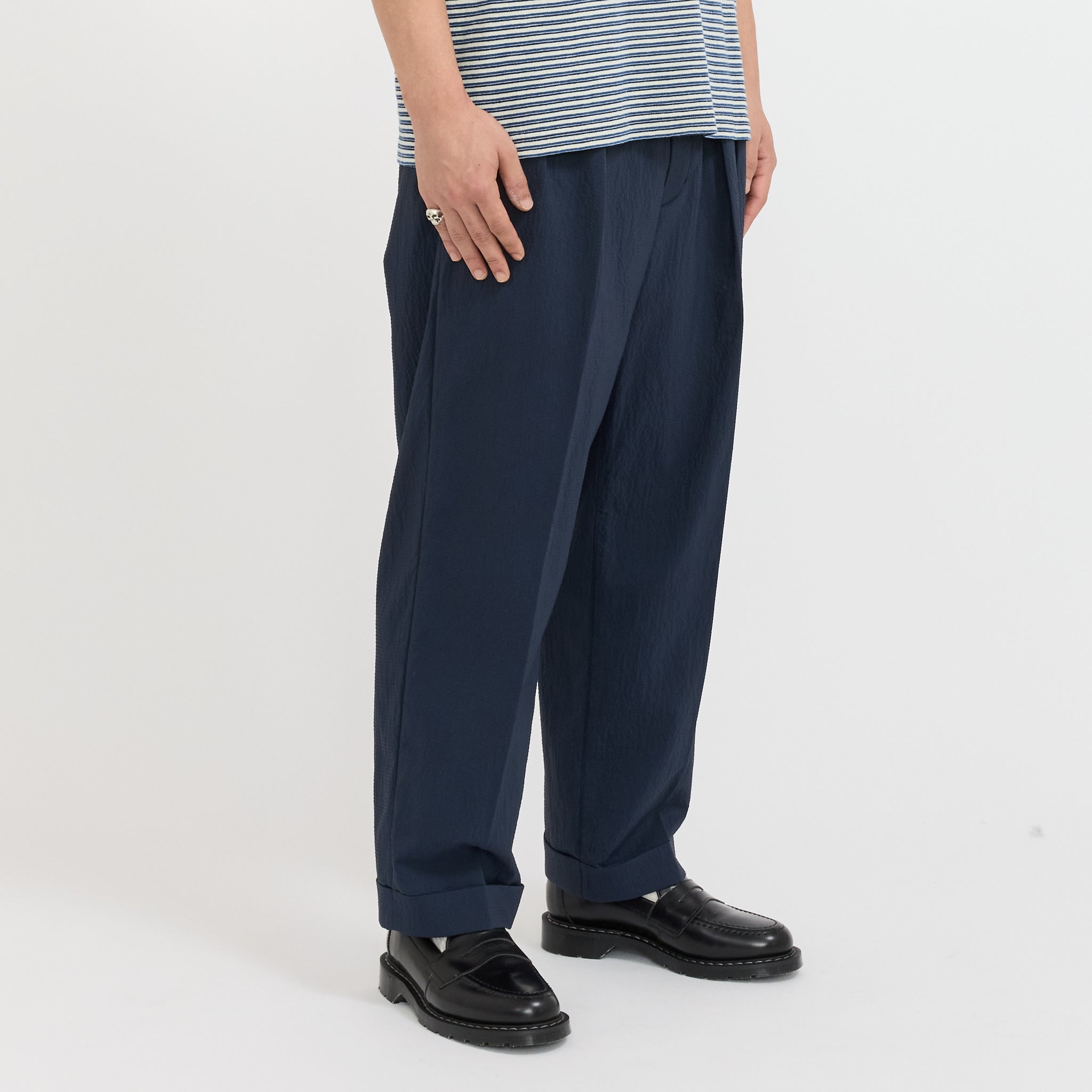 Beams Plus | 2 Pleats Anywhere Seersucker Navy | Maplestore