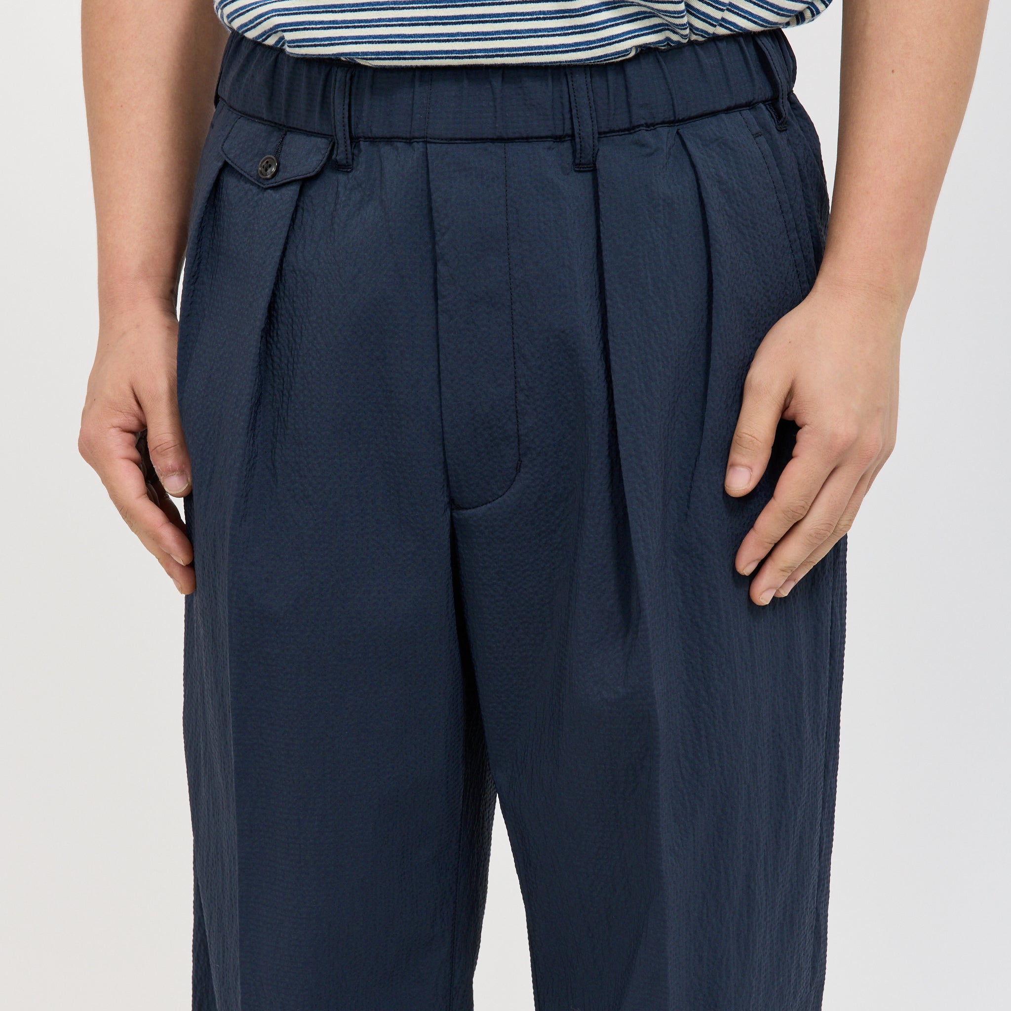 Beams Plus | 2 Pleats Anywhere Seersucker Navy | Maplestore