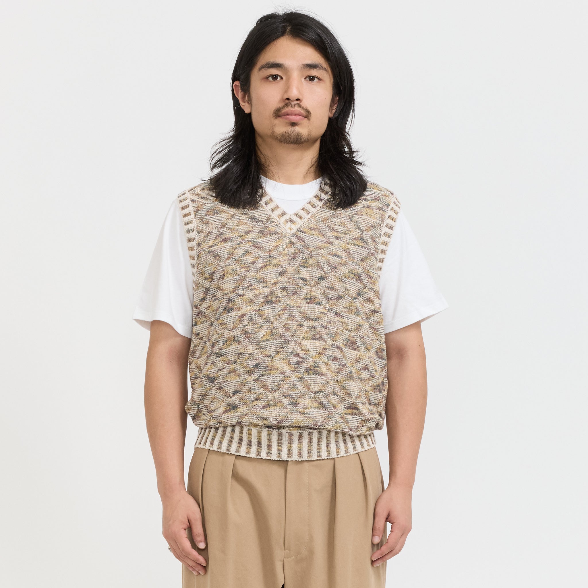 Beams Plus | V-Neck Vest Kasuri Jacquard Beige | Maplestore