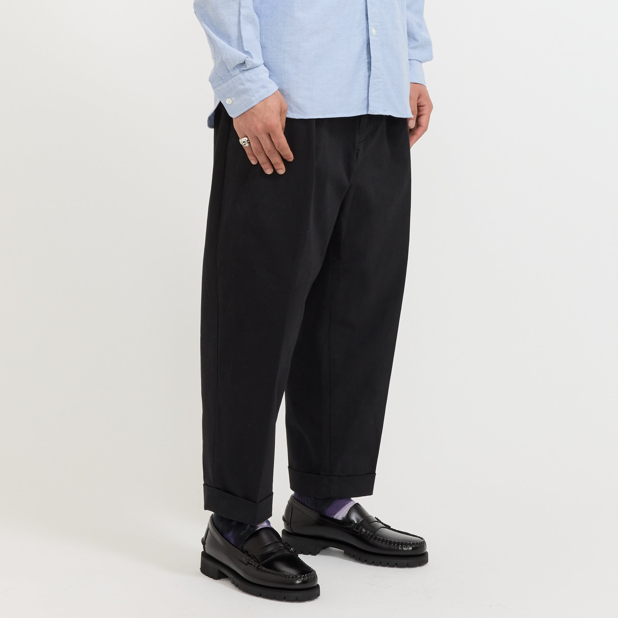 パンツ 60%OFF BEAMS PLUS 2 Pleats TrousersTwill Beams Plus 2 Pleats Twill Pant Black | Maplestore