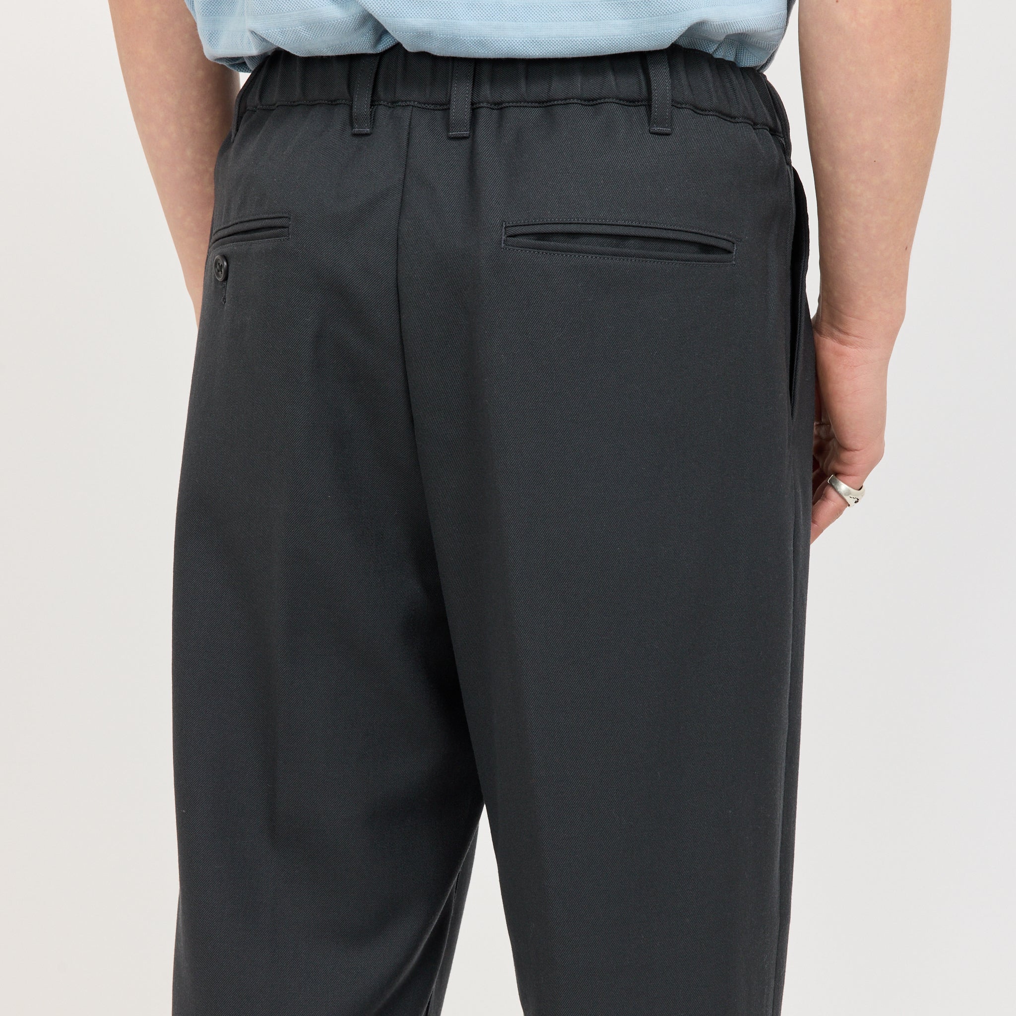 2 Pleats Relax Trousers Wool Charcoal for Men | Maplestore