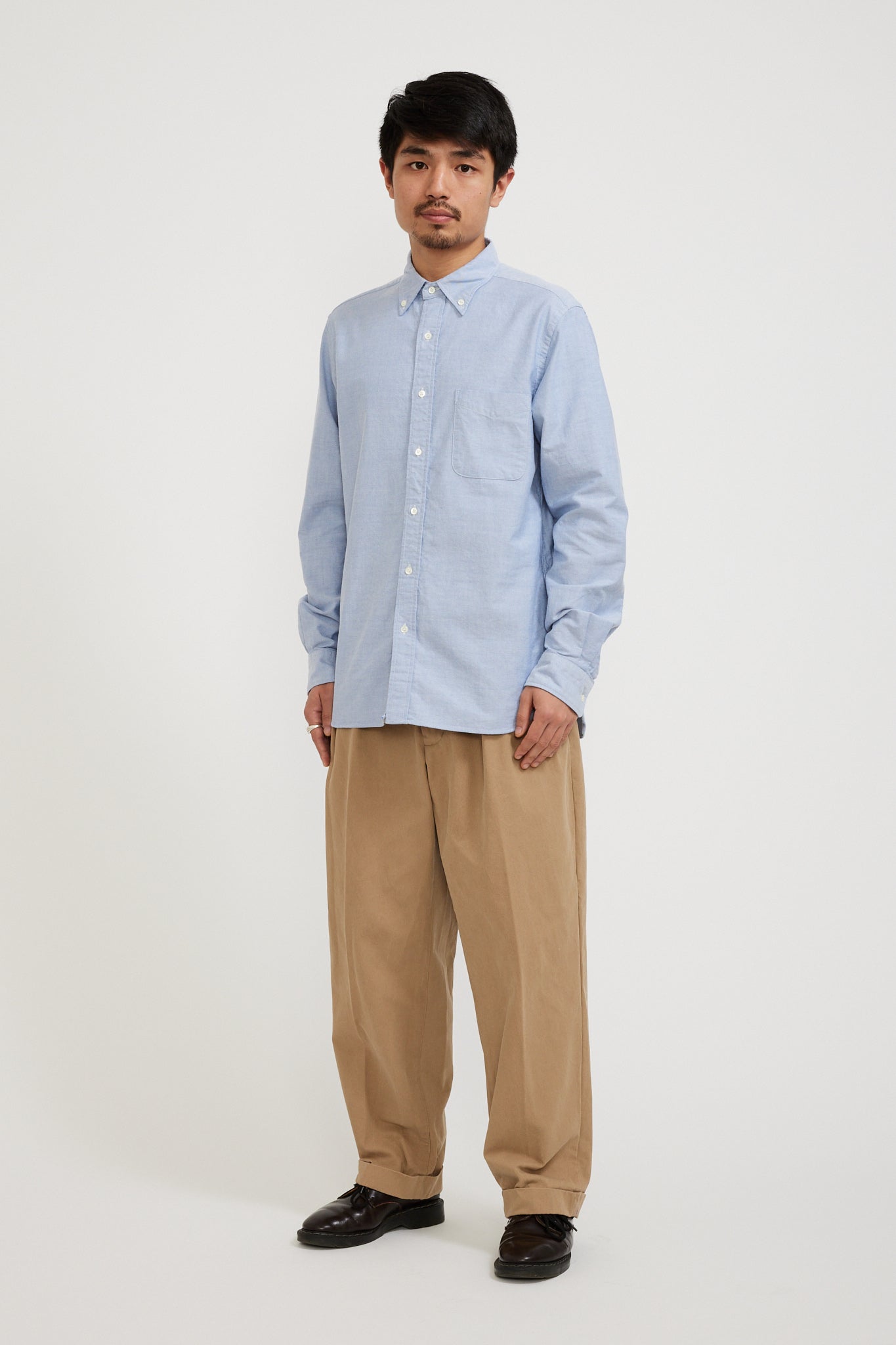 Beams Plus | 2 Pleats Trousers Twill Khaki | Maplestore