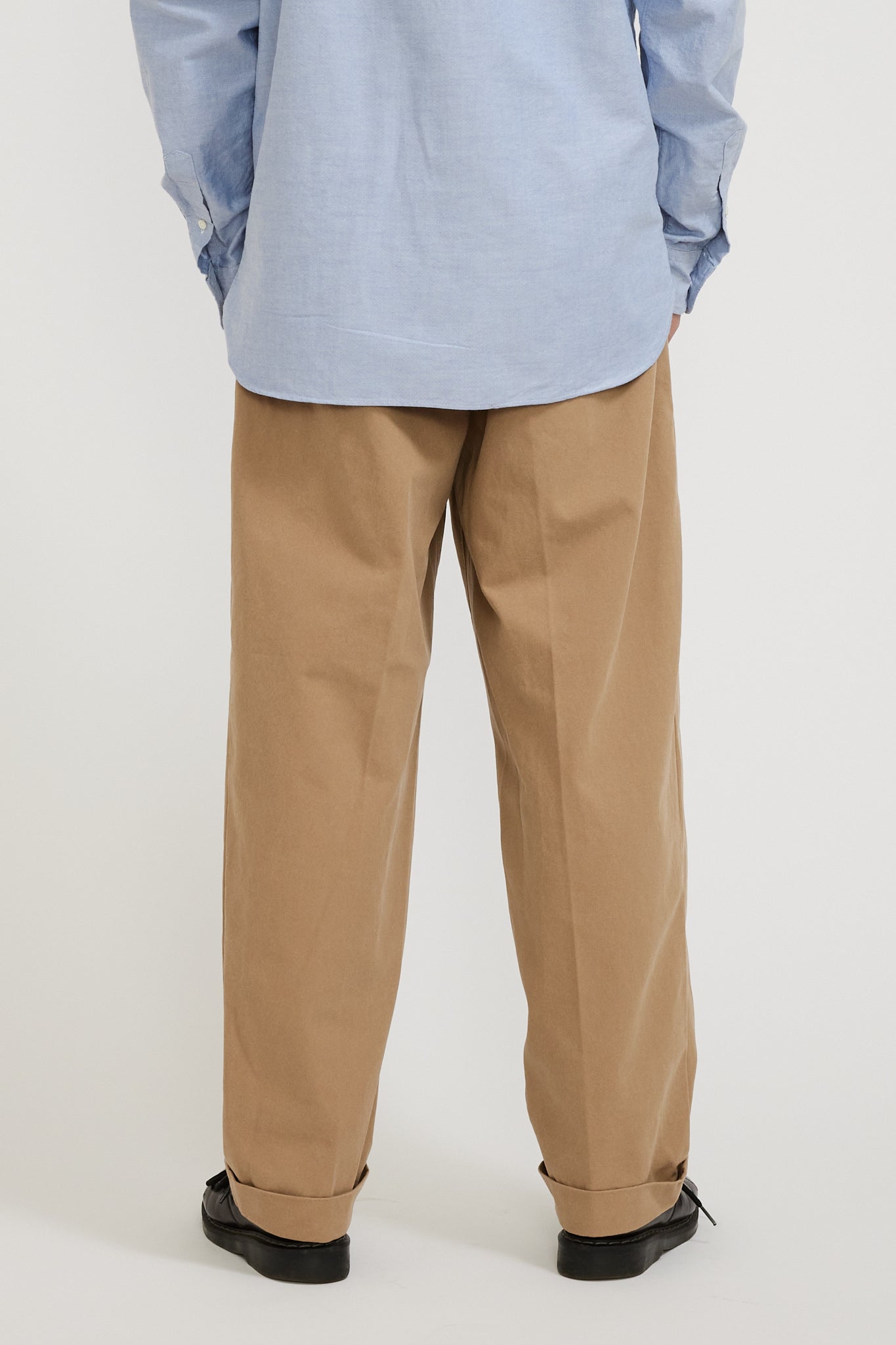 Beams Plus | 2 Pleats Trousers Twill Khaki | Maplestore