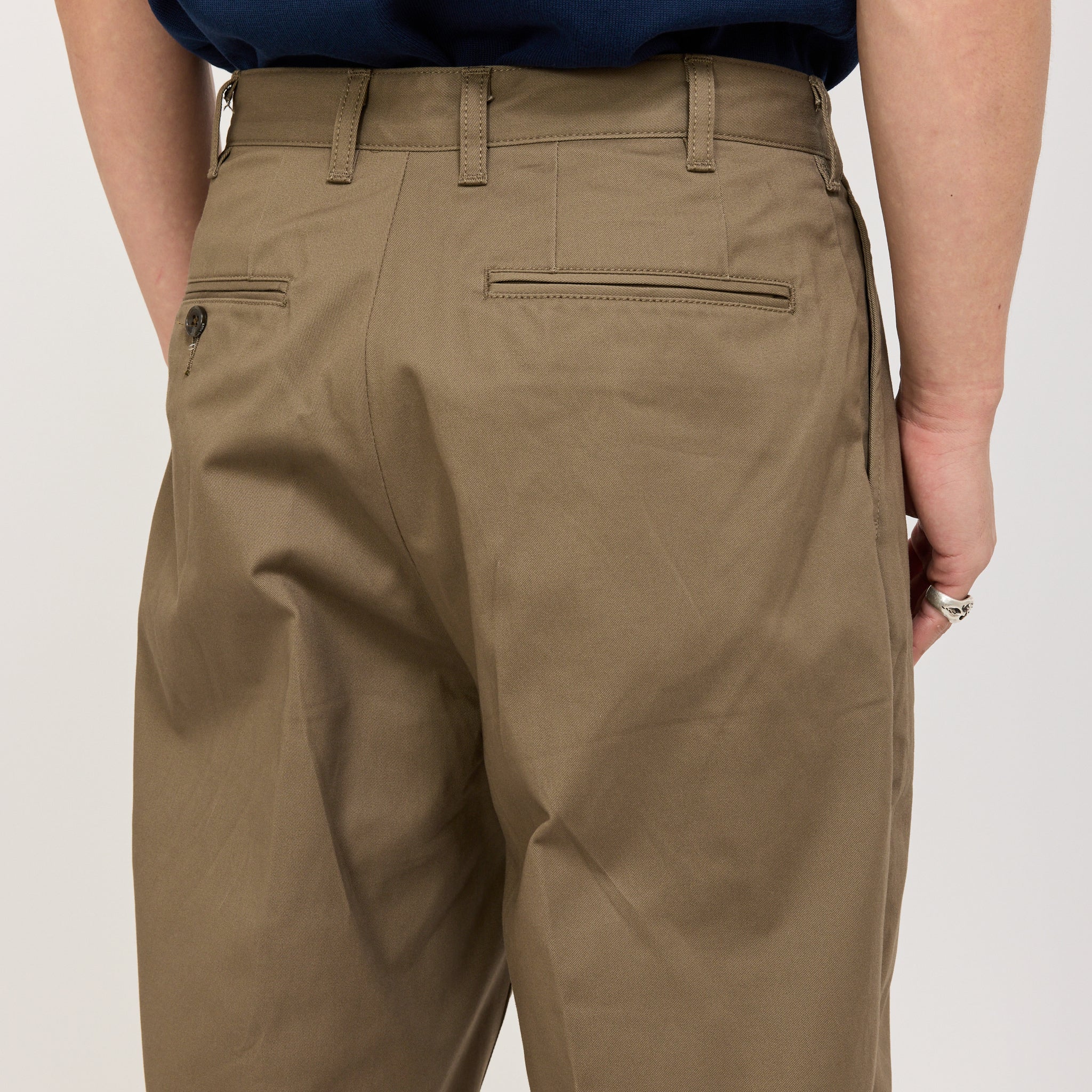 Beams Plus | 2 Pleats Twill Pant Olive | Maplestore