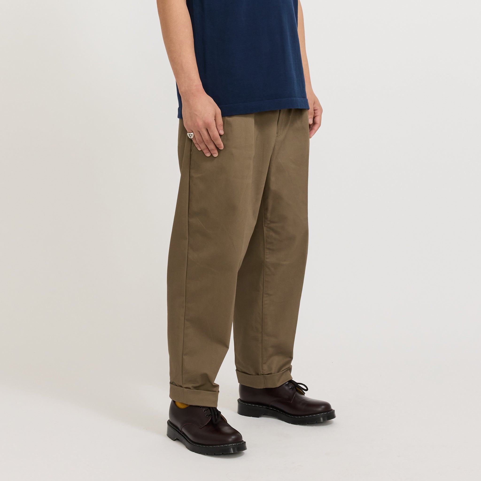 Beams Plus | 2 Pleats Twill Pant Olive | Maplestore