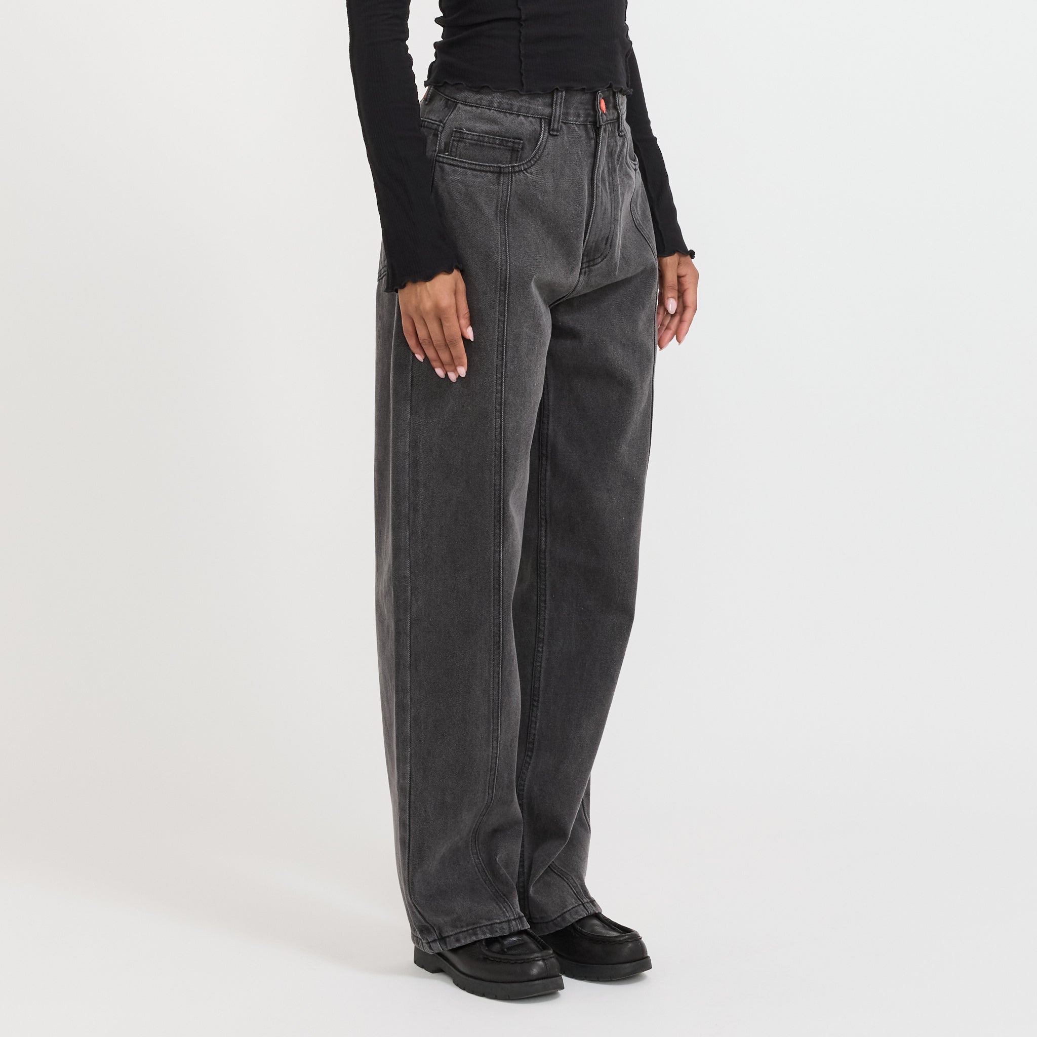 BeWider | Super Loose Dark Grey with Front Cut | Maplestore