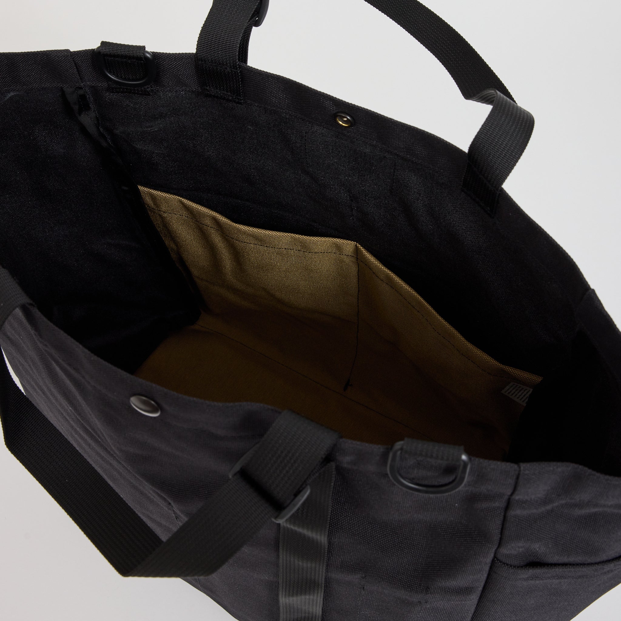Bags In Progress | Carry-All Beach Bag Black | Maplestore