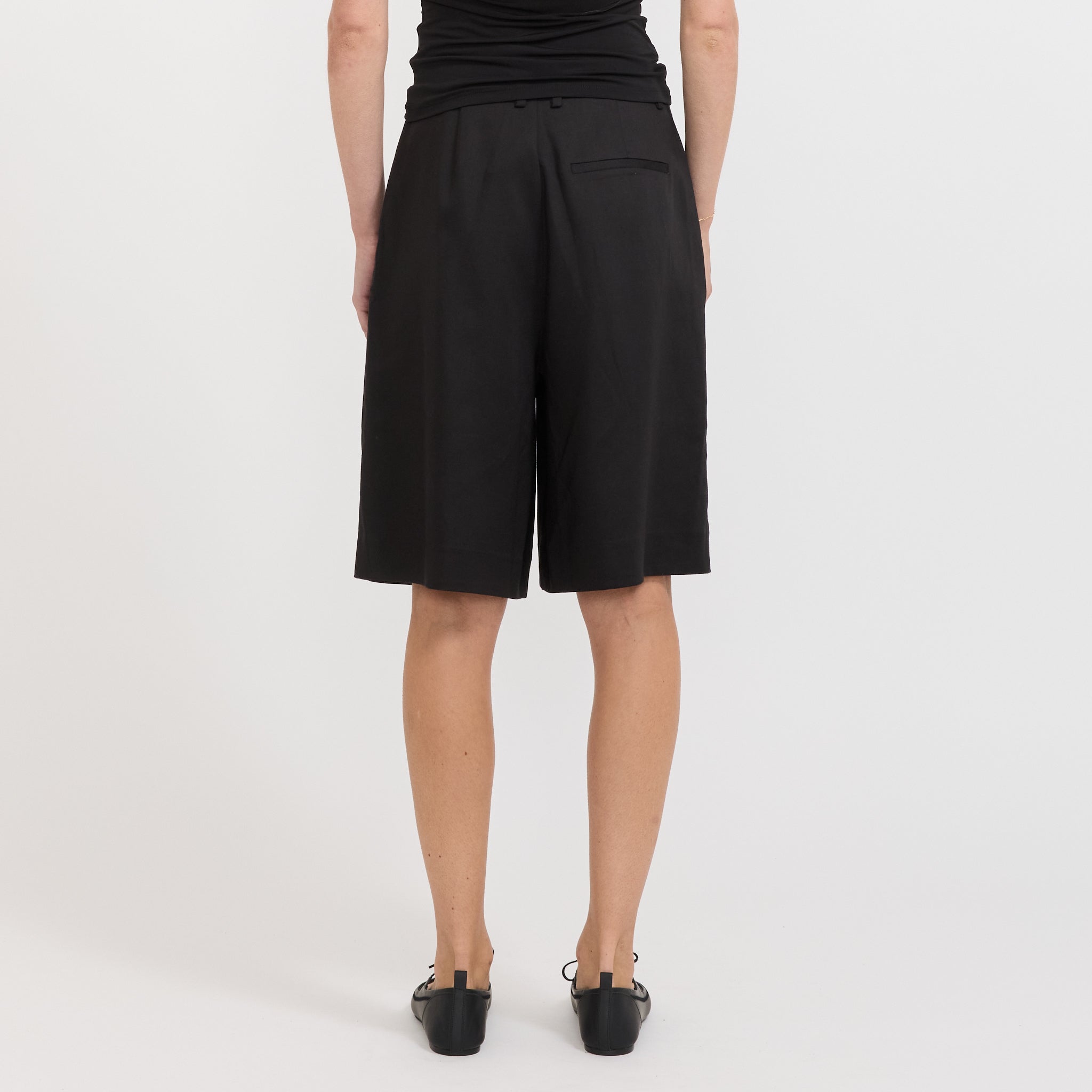 Blanca | Junia Shorts Black | Maplestore