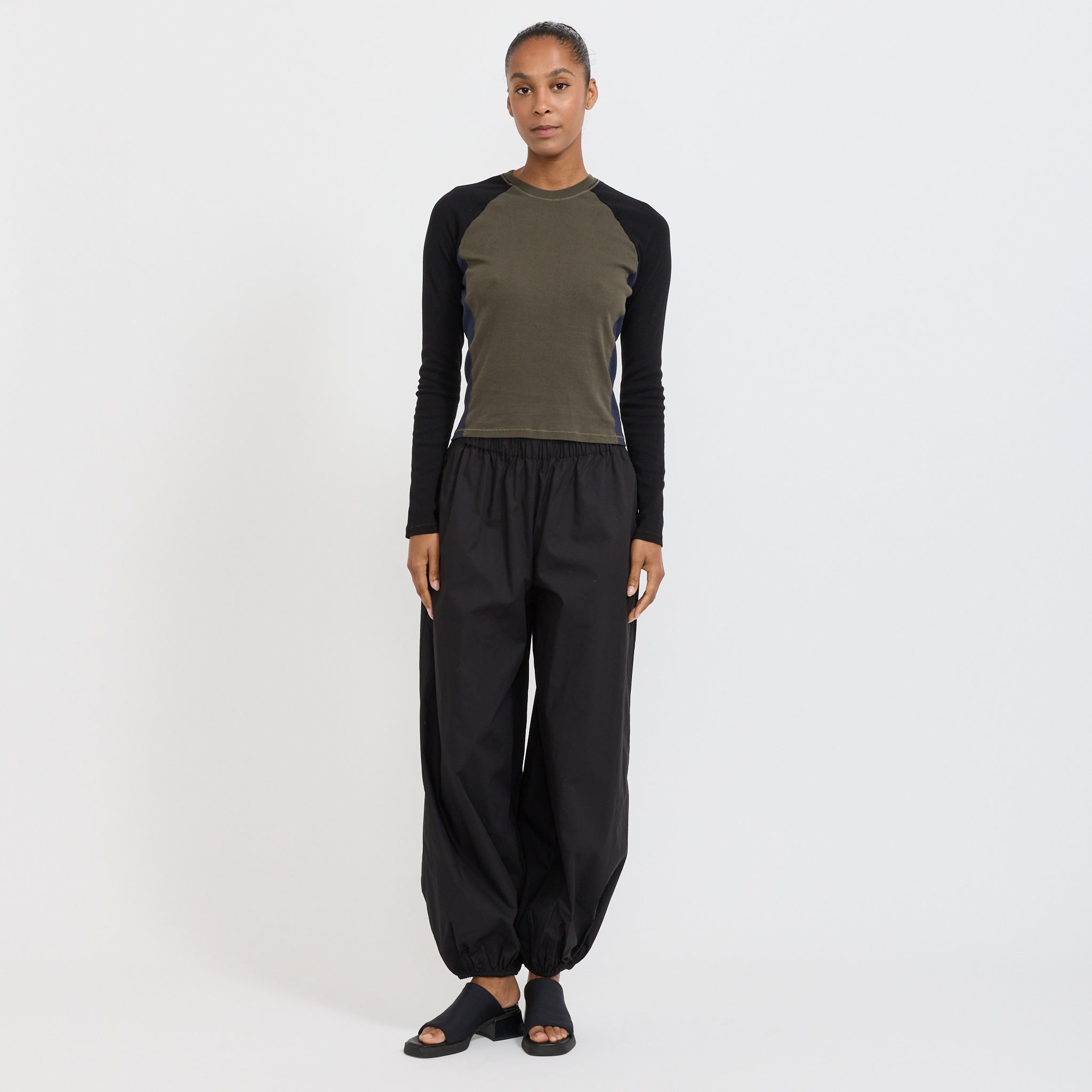 Yan Pants Black