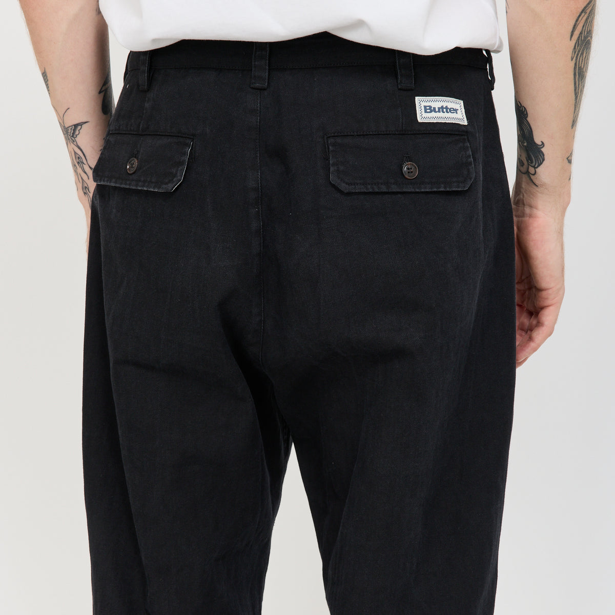 Butter Goods | Pleated Trousers Washed Black | Maplestore