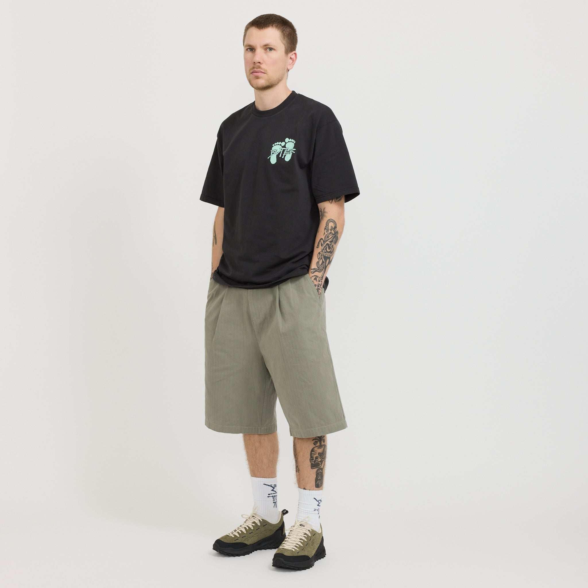 Footprints Tee Black