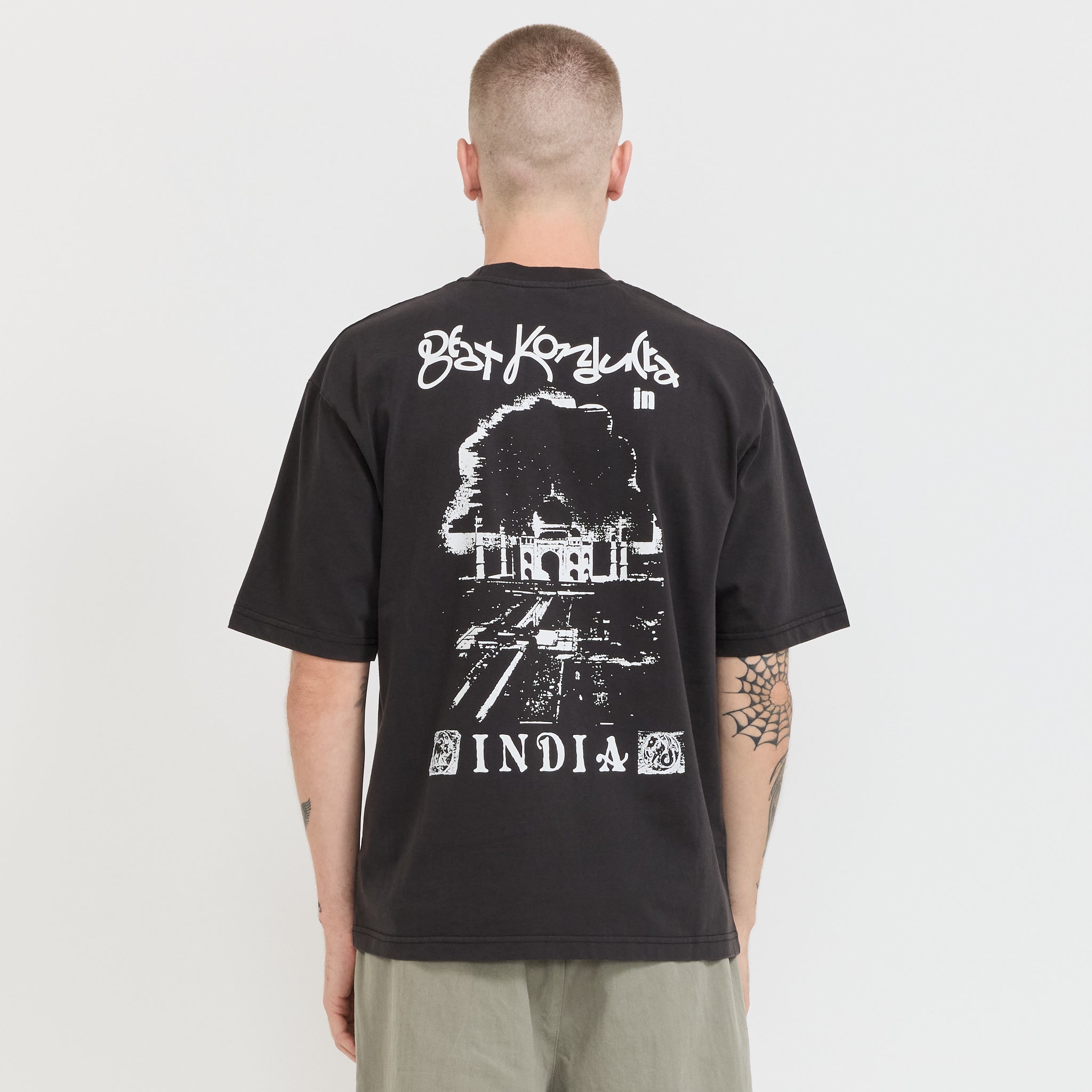 India Tee Washed Black