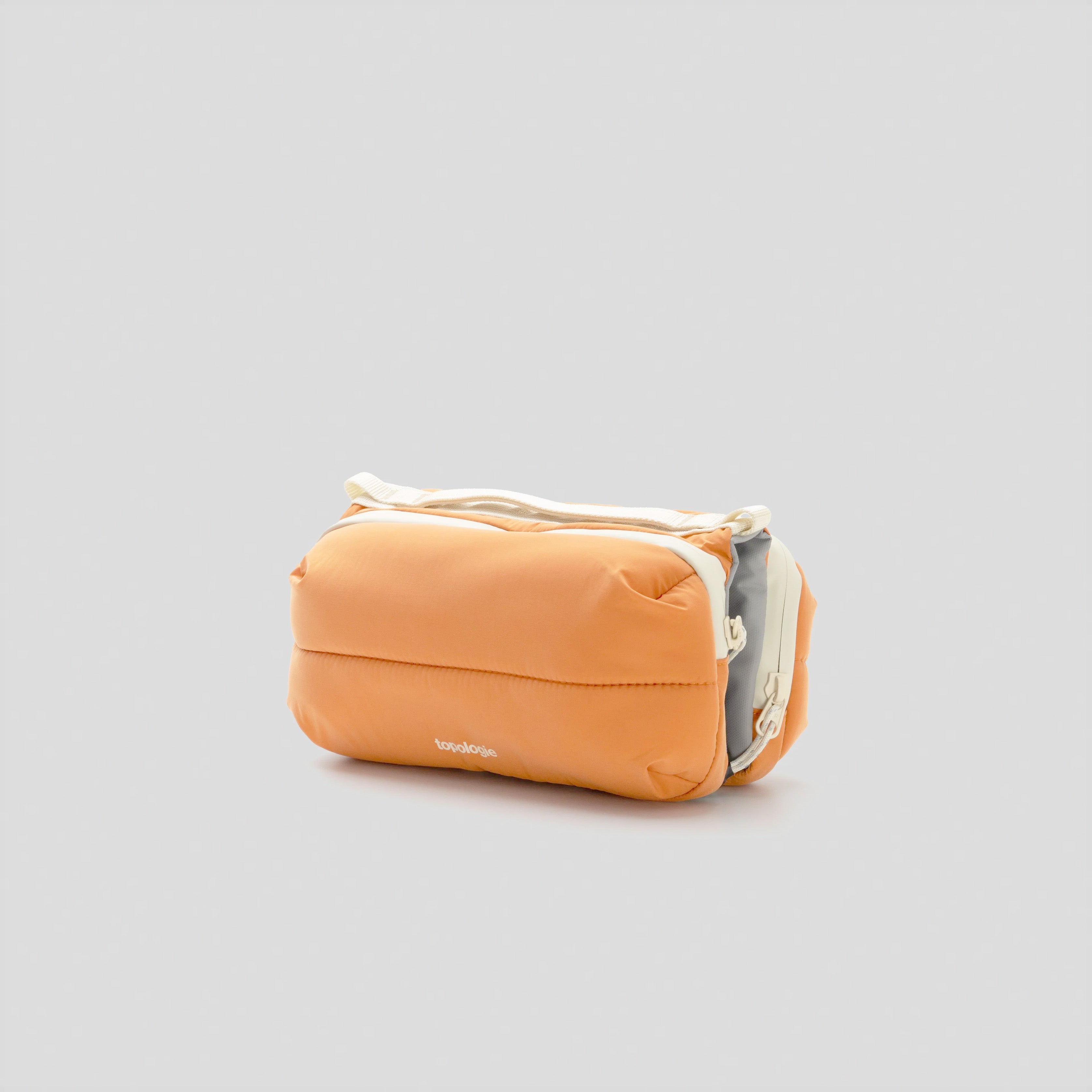 Topologie | Bottle Sacoche Medium Burn Orange Silky Peach | Maplestore