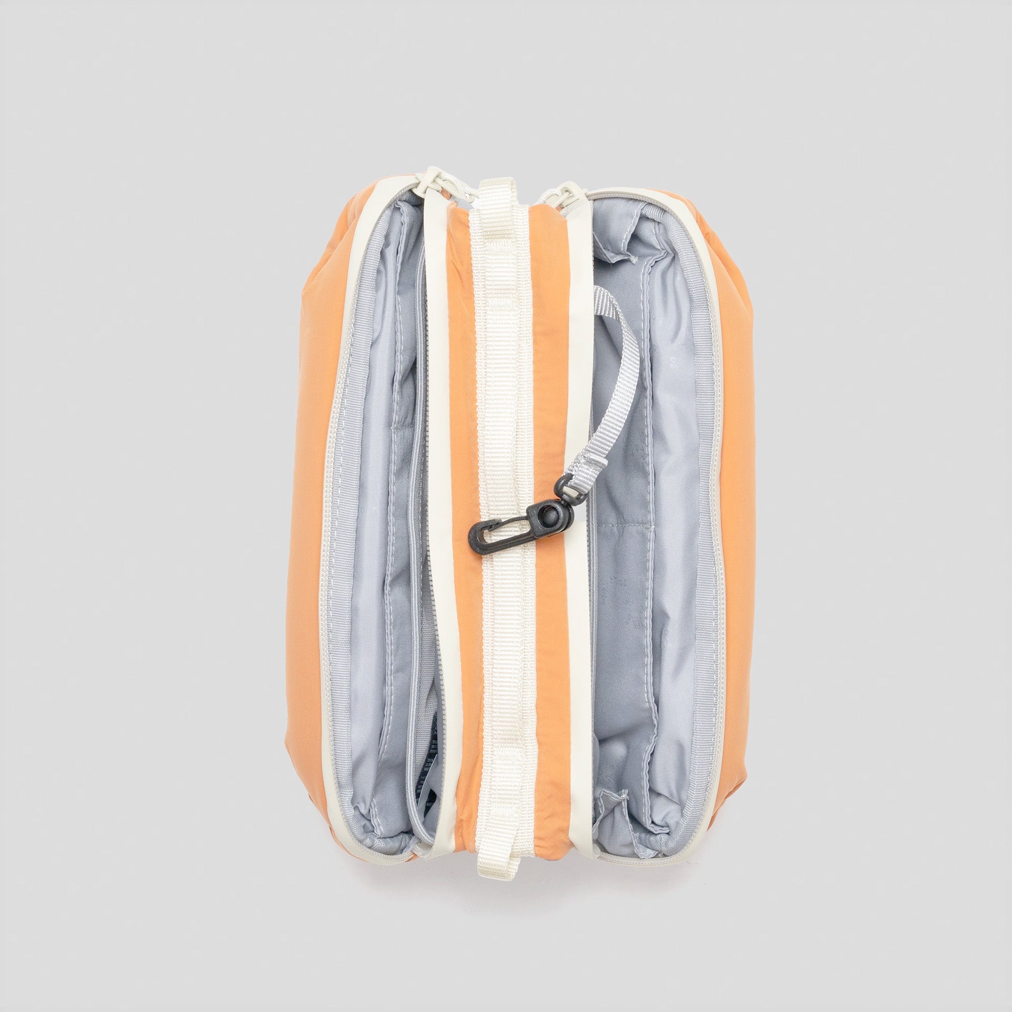 Topologie | Bottle Sacoche Medium Burn Orange Silky Peach | Maplestore