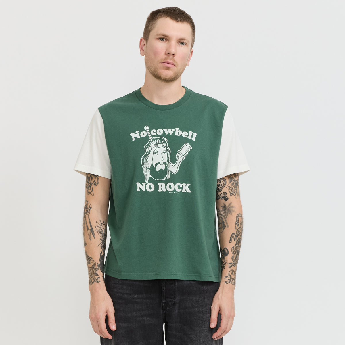 Nudie Jeans Co. | Roy Short T-Shirt Cowbell Off White/Green | Maplestore