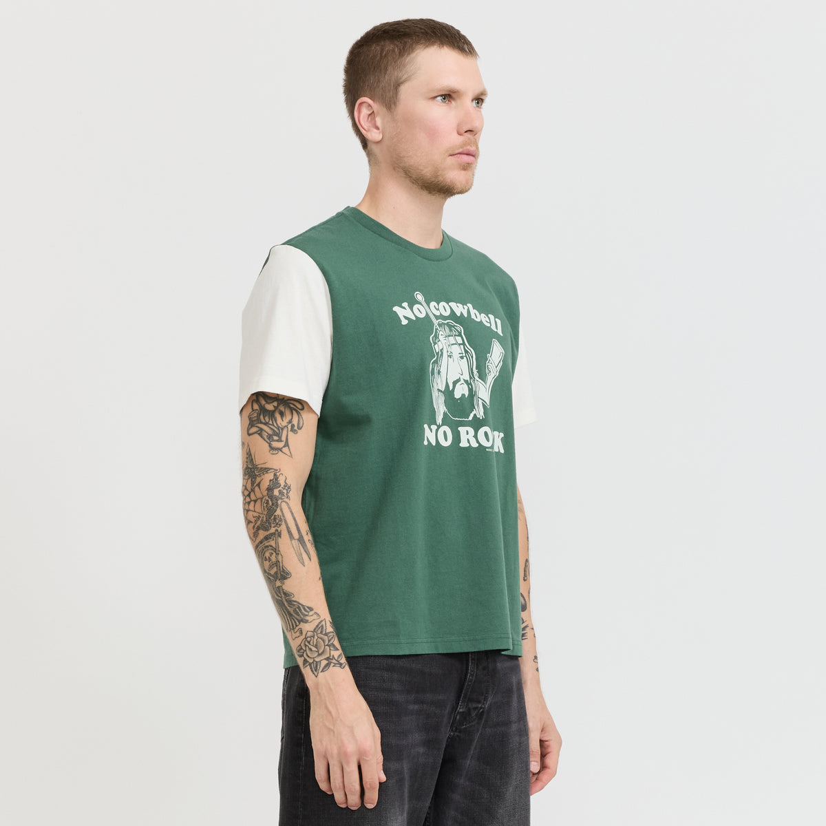 Nudie Jeans Co. | Roy Short T-Shirt Cowbell Off White/Green | Maplestore