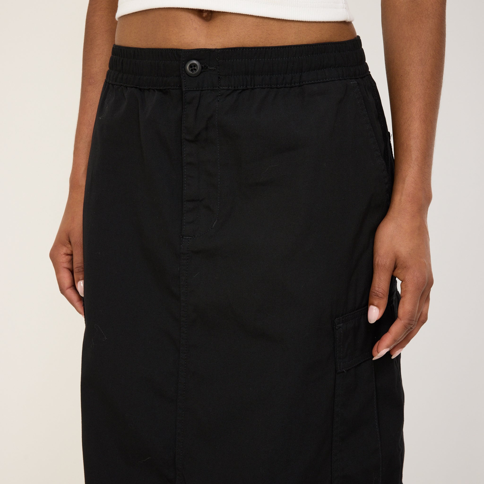 Carhartt WIP | Women's Cargo Skirt Long Black Rinsed | Maplestore