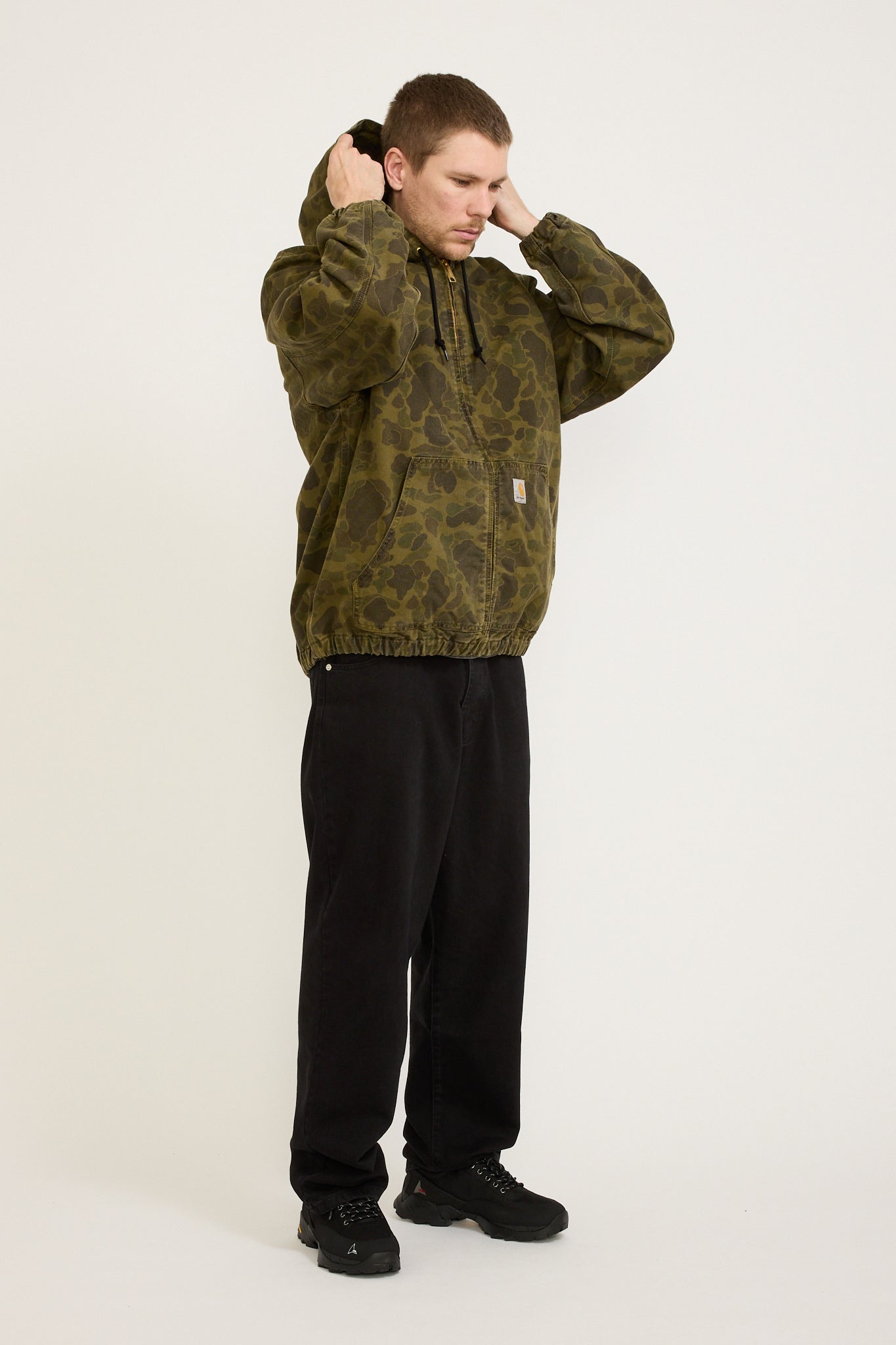 Carhartt WIP | Duck Active Jacket Camo Duck Green/Green | Maplestore