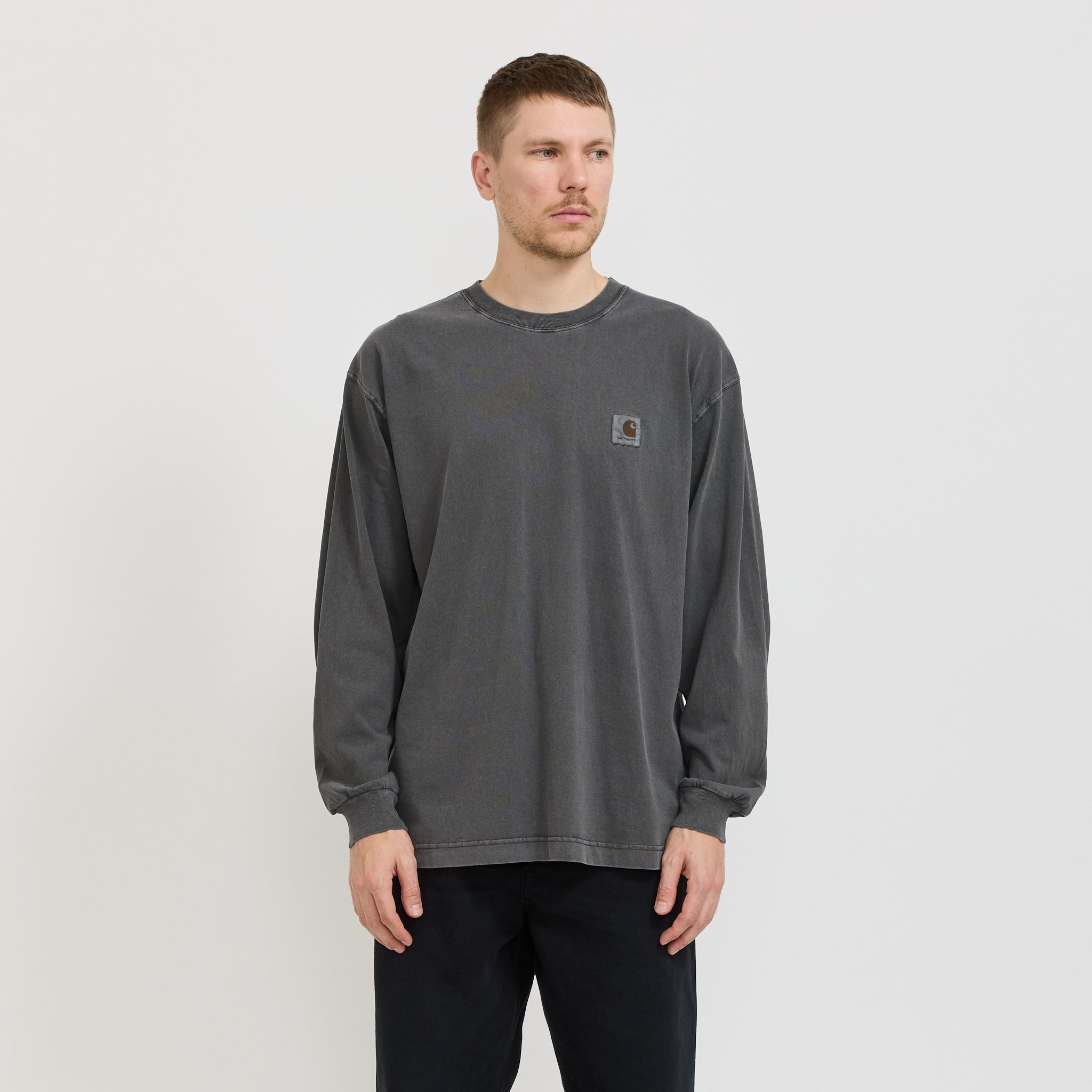 Carhartt WIP | L/S Nelson T-Shirt Graphite | Maplestore