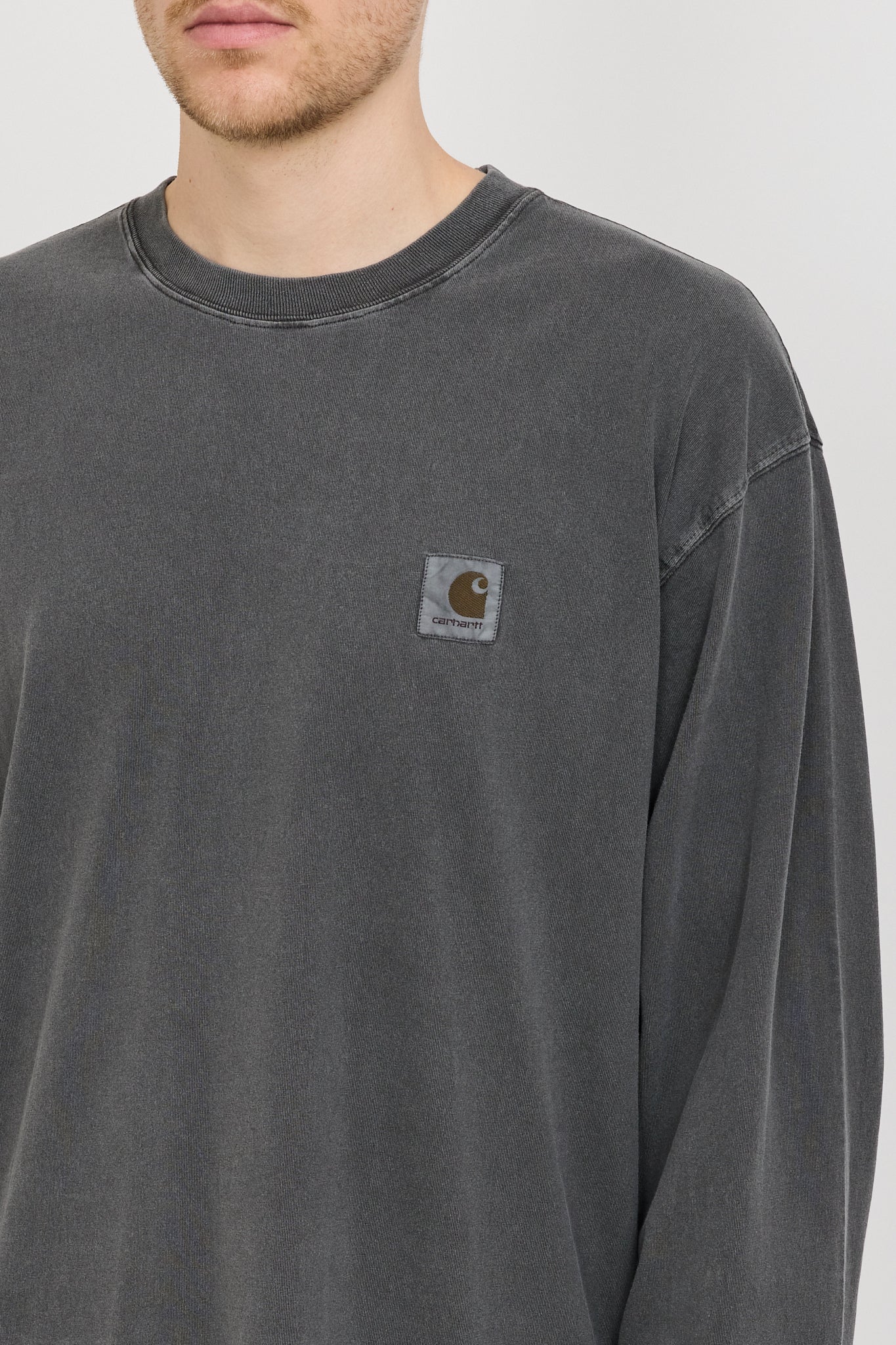 Carhartt WIP | L/S Nelson T-Shirt Graphite | Maplestore