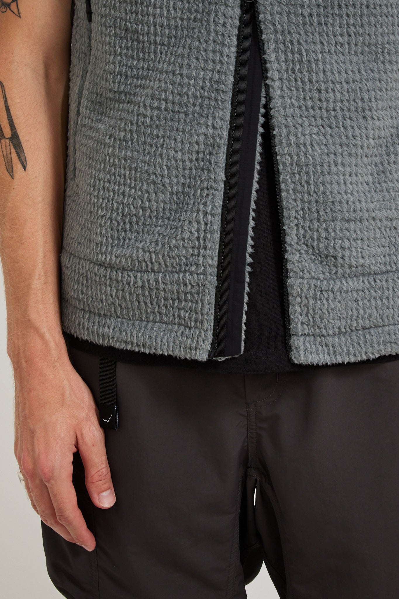 Cayl | Alpha Vest Grey | Maplestore