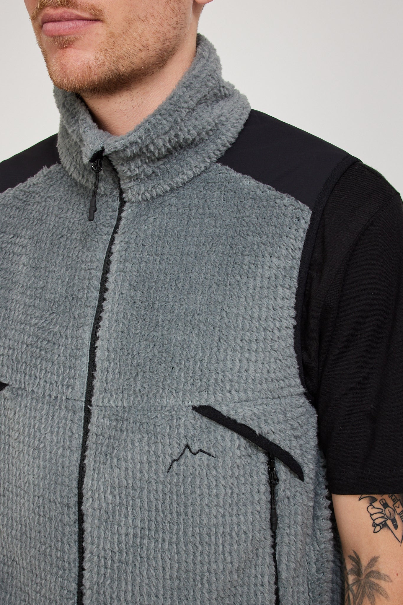 Cayl | Alpha Vest Grey | Maplestore