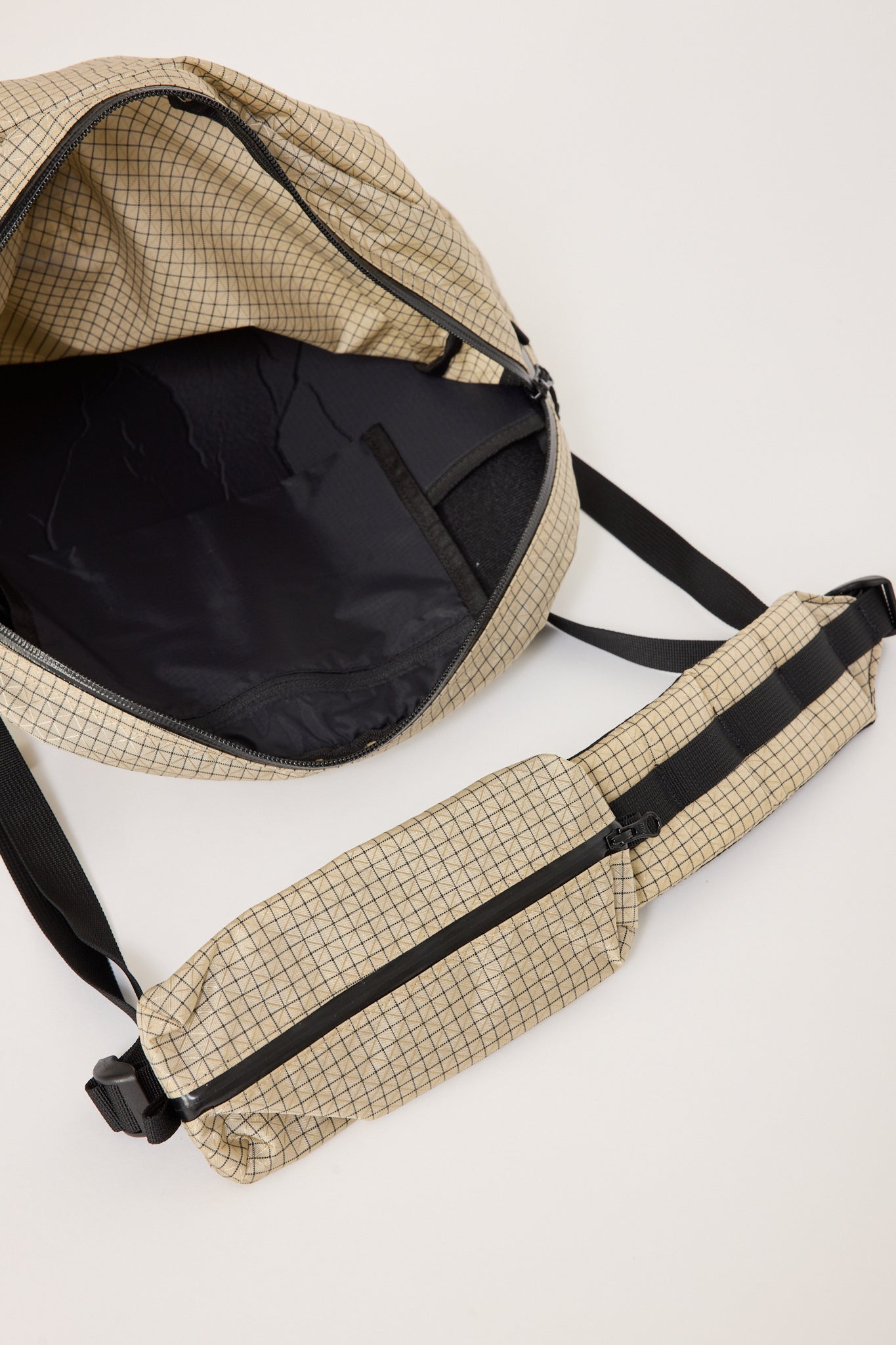 Cayl | Commute Pack Grid B-Grid Beige | Maplestore