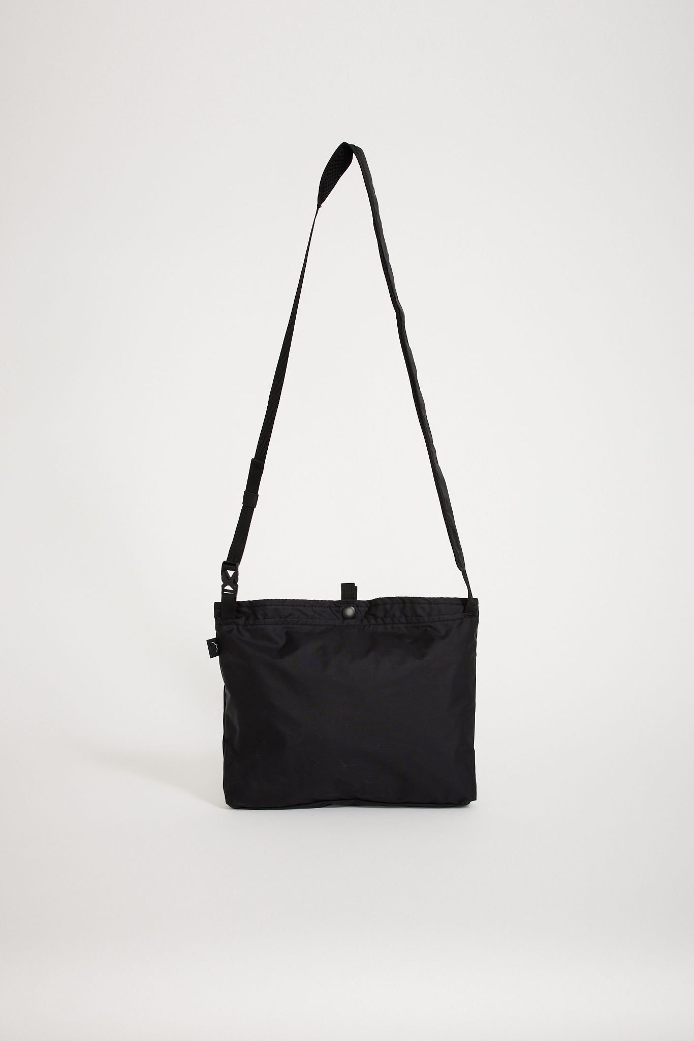 Cayl | Light Shoulder Bag Black | Maplestore