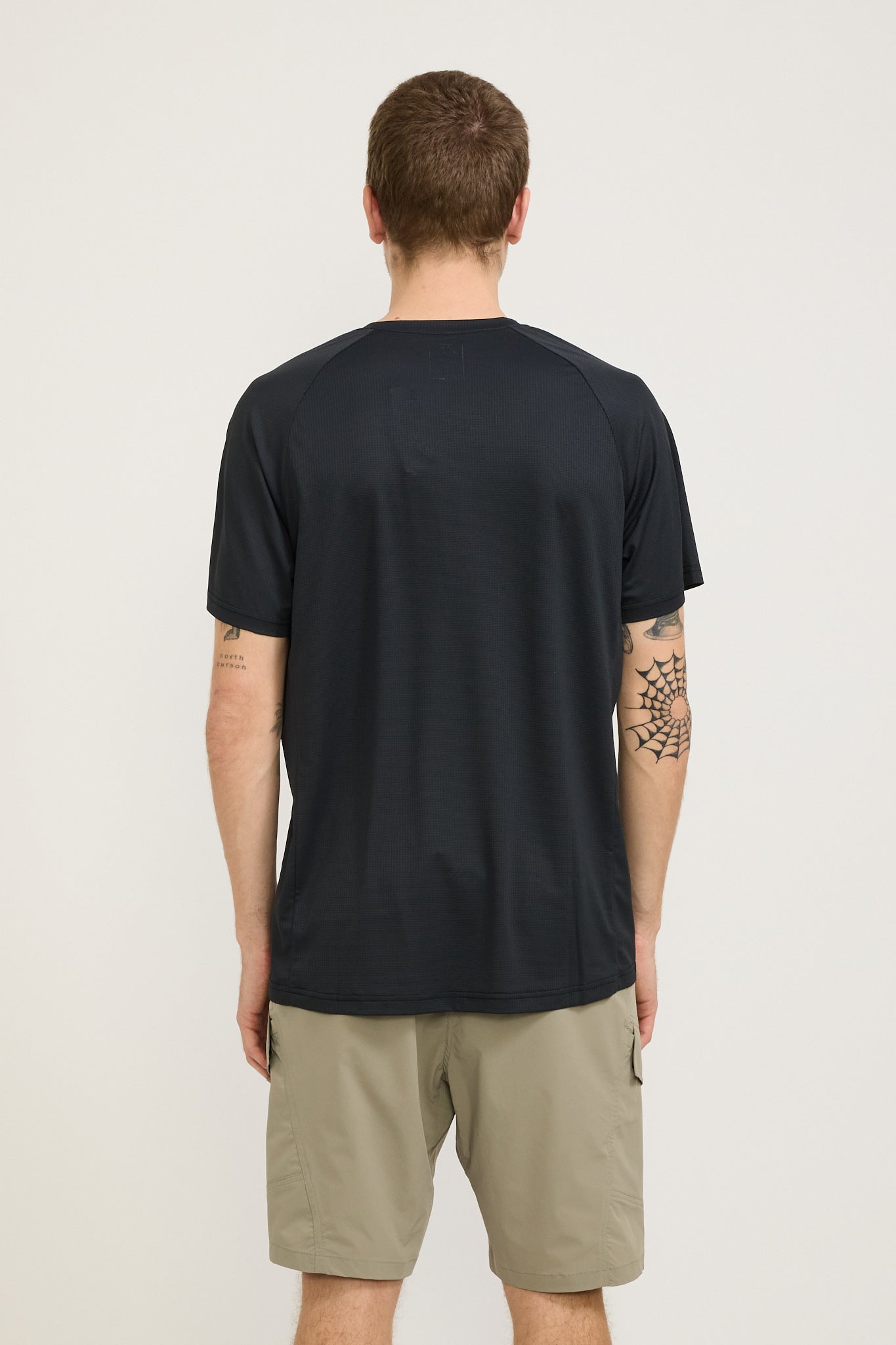 Cayl | Logo Air Short Sleeve Shirt Black | Maplestore