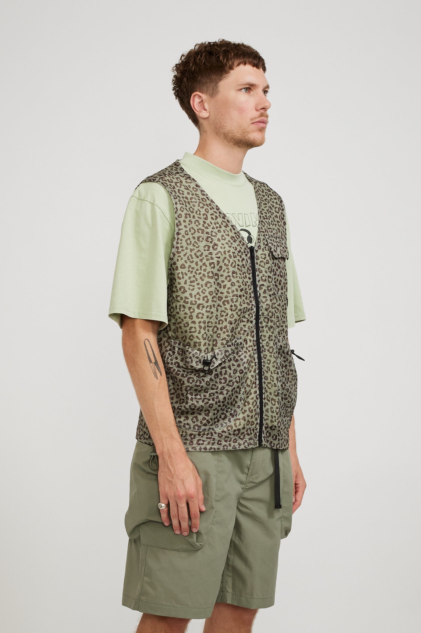 Checks | Cheetah Mesh Vest Olive | Maplestore