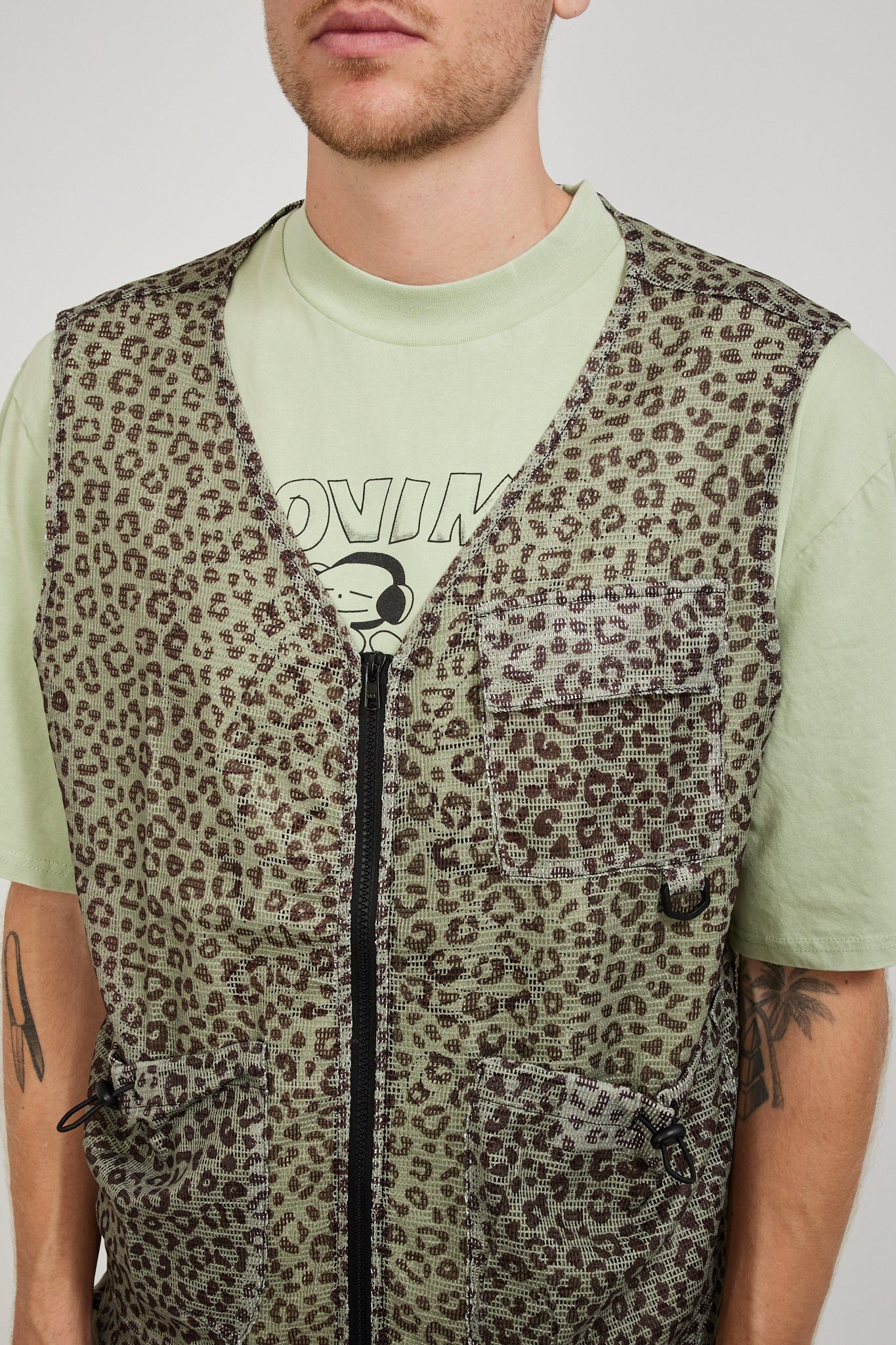 Checks | Cheetah Mesh Vest Olive | Maplestore