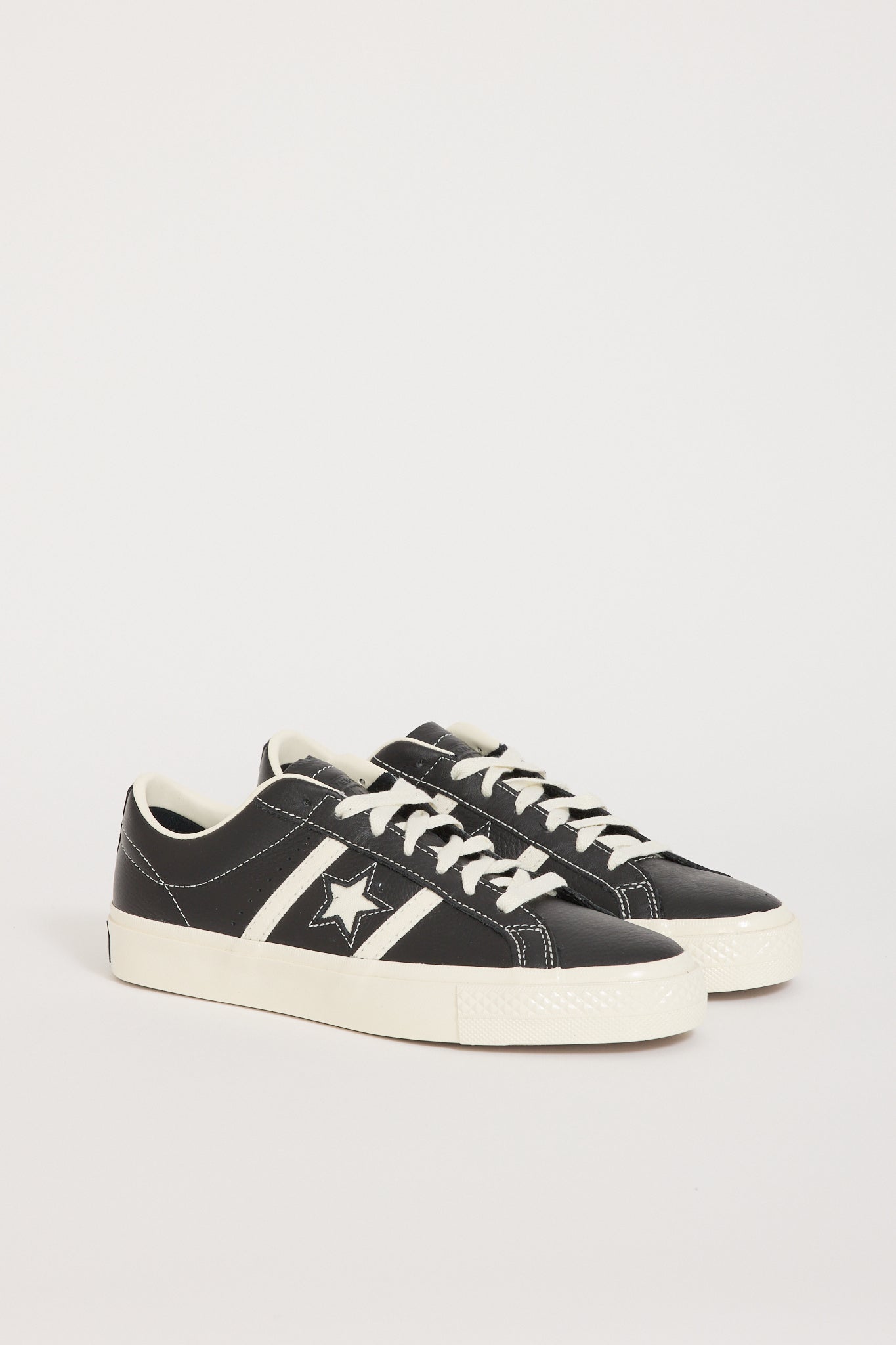 Converse | One Star Academy Pro Low Black/Egret | Maplestore