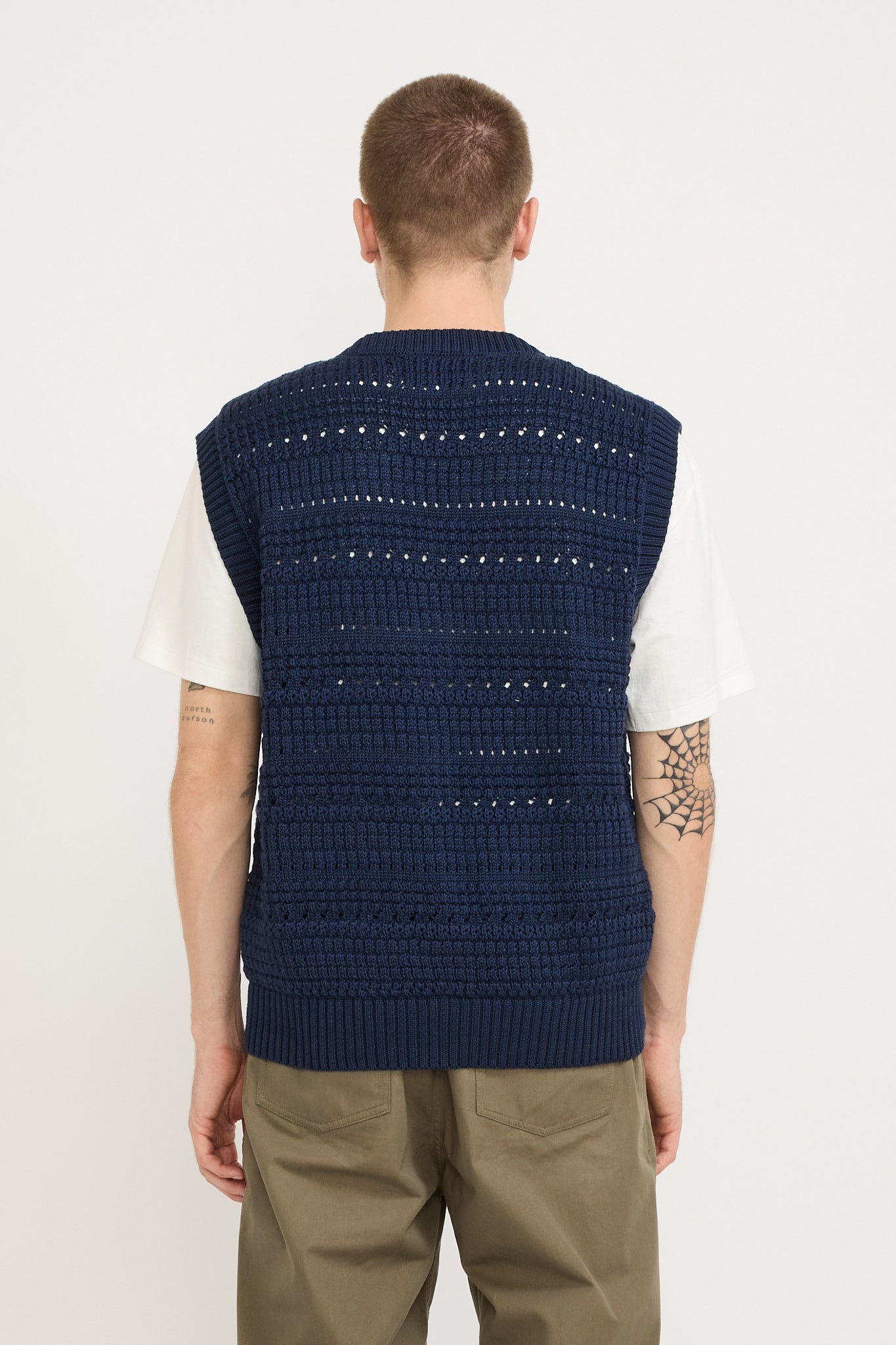 Corridor NYC | Cardigan Vest Navy | Maplestore