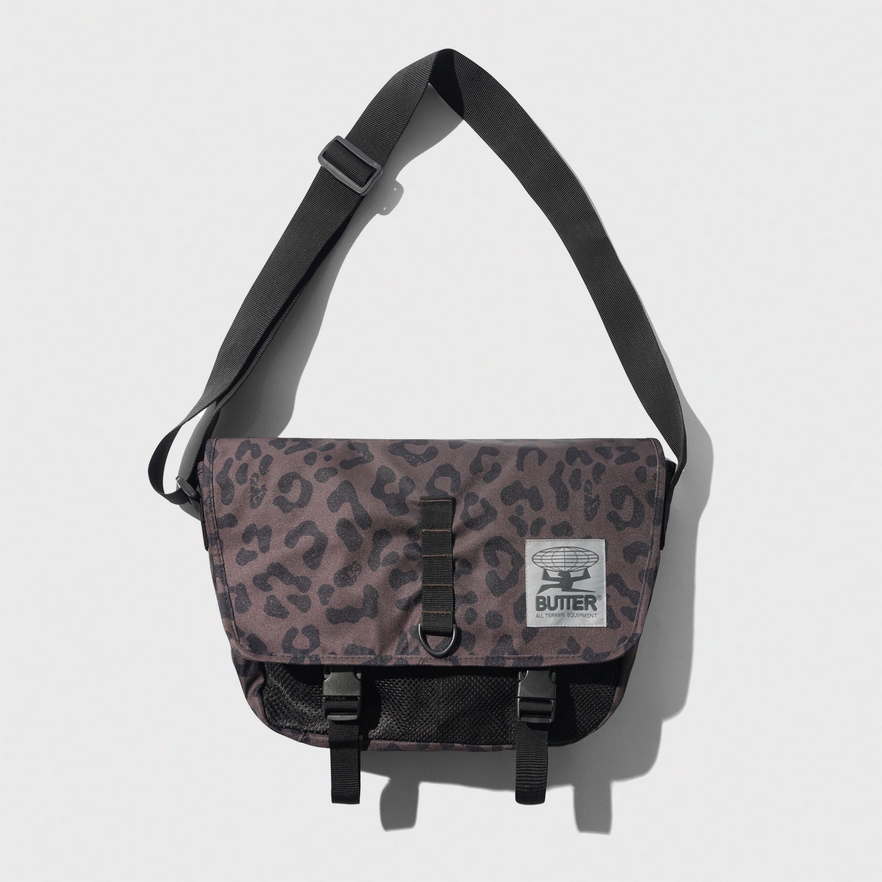 Commute Side Bag Leopard