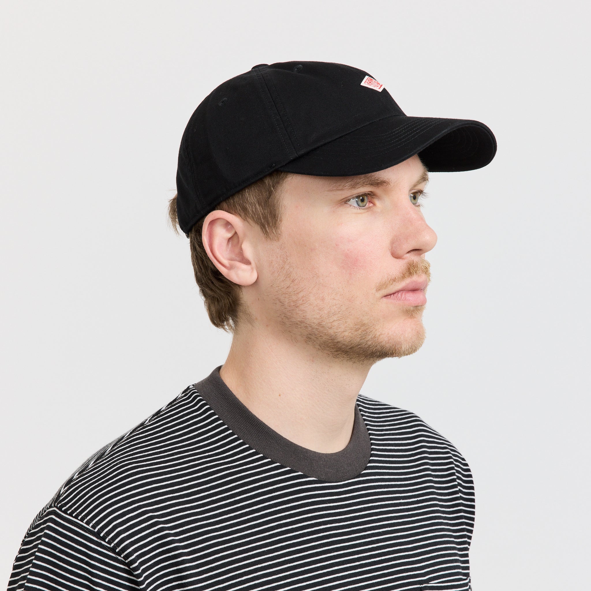 Danton | 6 Panel Cap Black | Maplestore