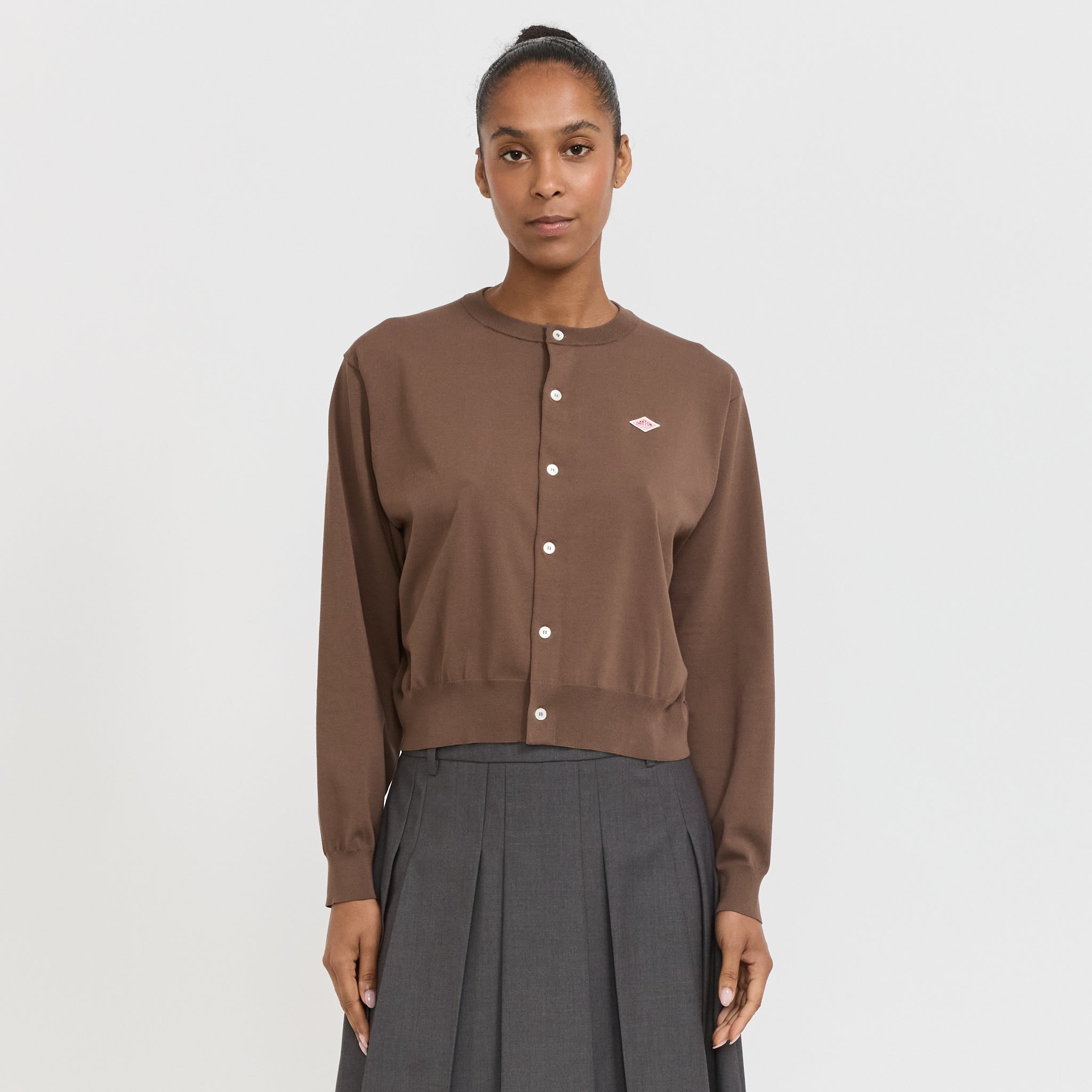 Danton | Crew Neck Cardigan Taupe | Maplestore