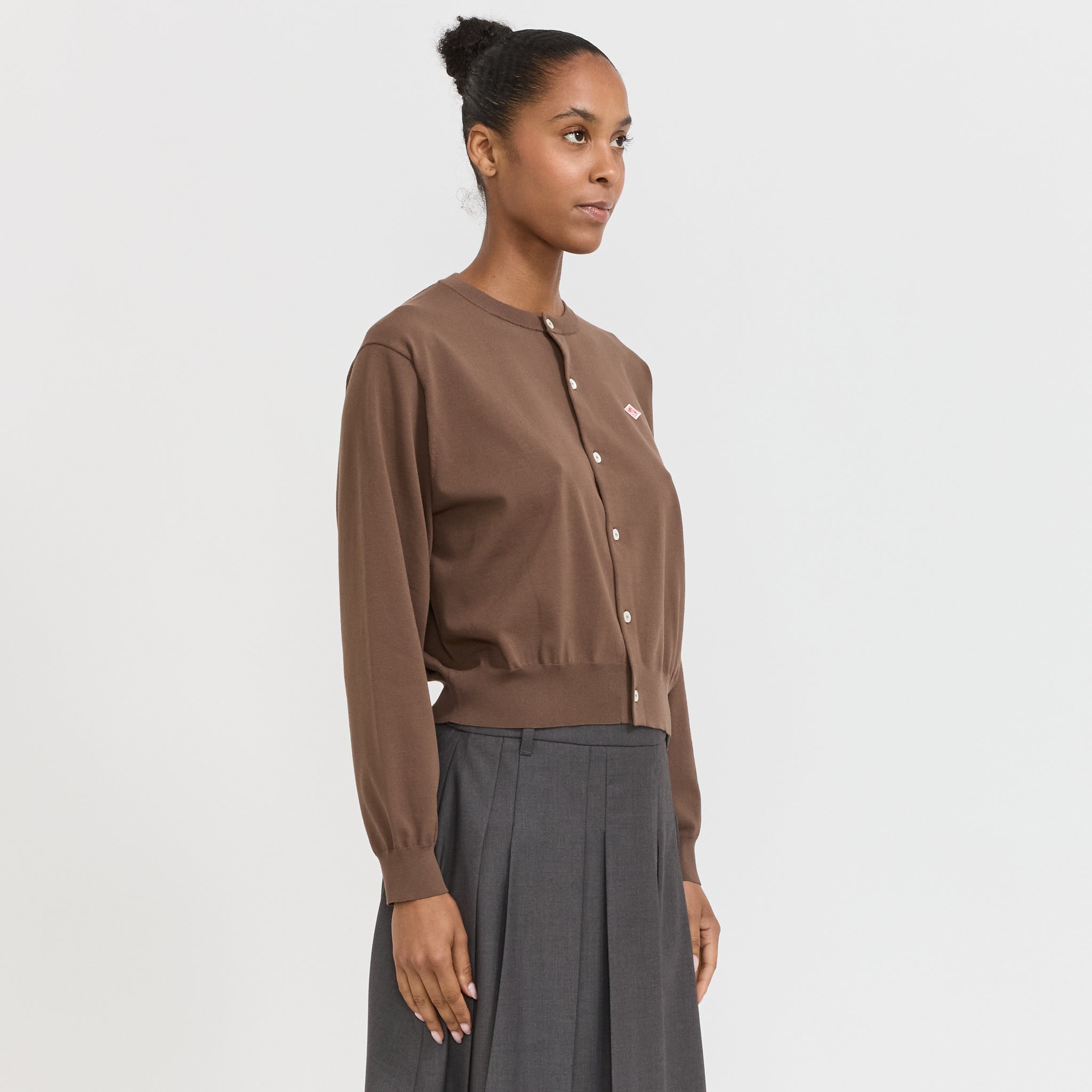 Danton | Crew Neck Cardigan Taupe | Maplestore