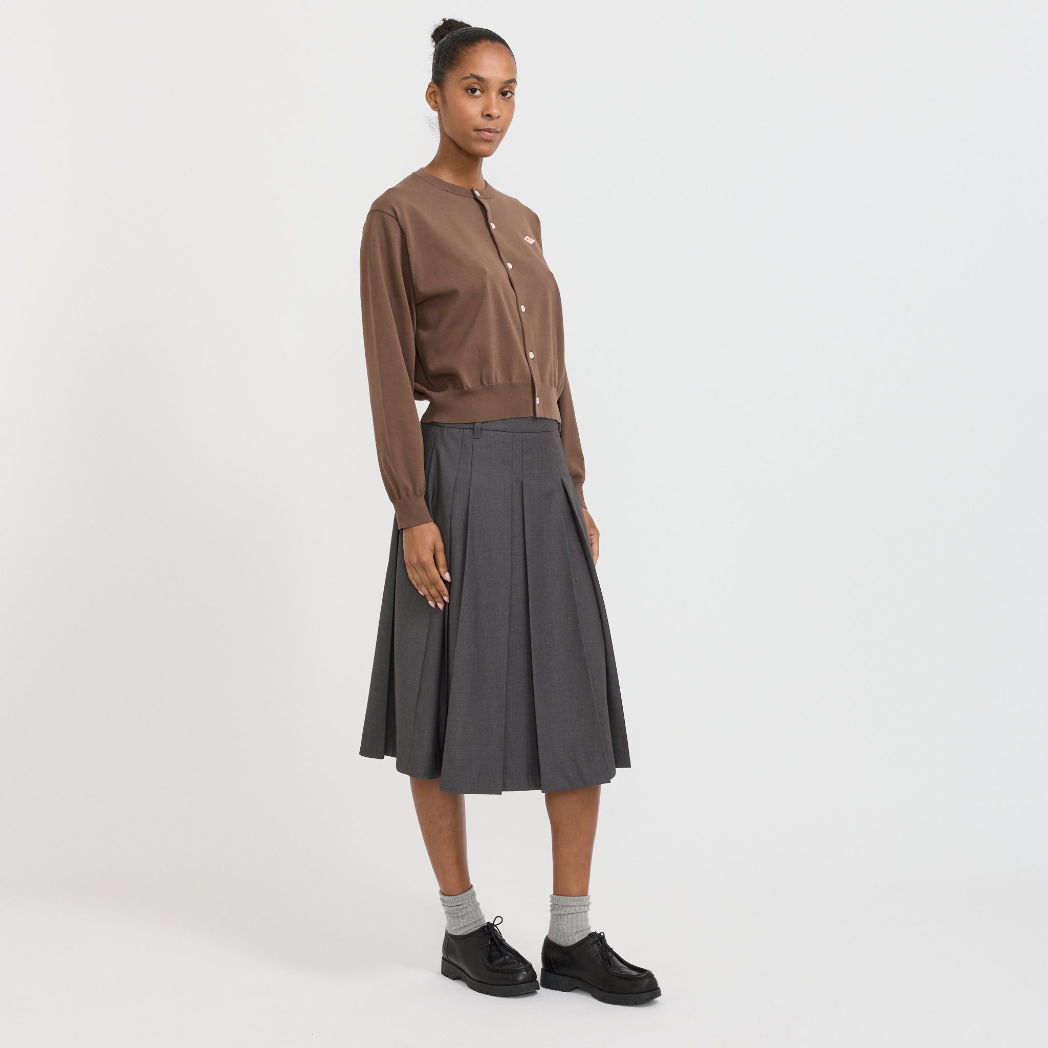 Danton | Crew Neck Cardigan Taupe | Maplestore