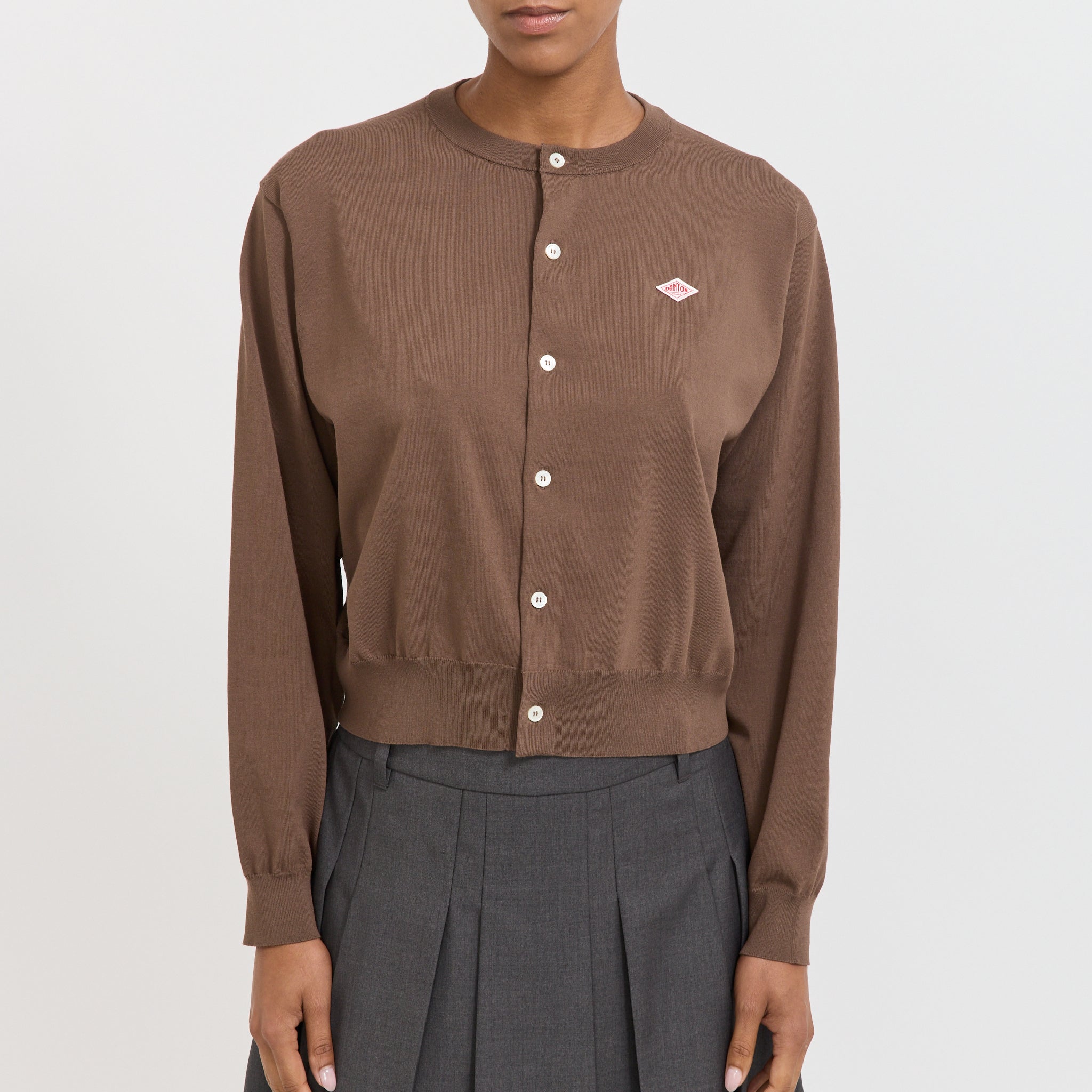 Danton | Crew Neck Cardigan Taupe | Maplestore