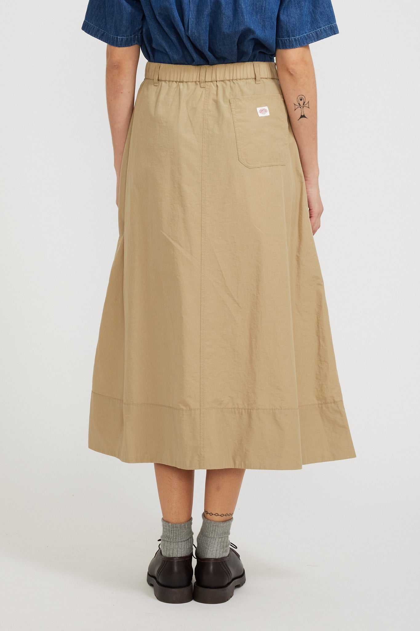 Danton | 2 Tuck Skirt Beige | Maplestore