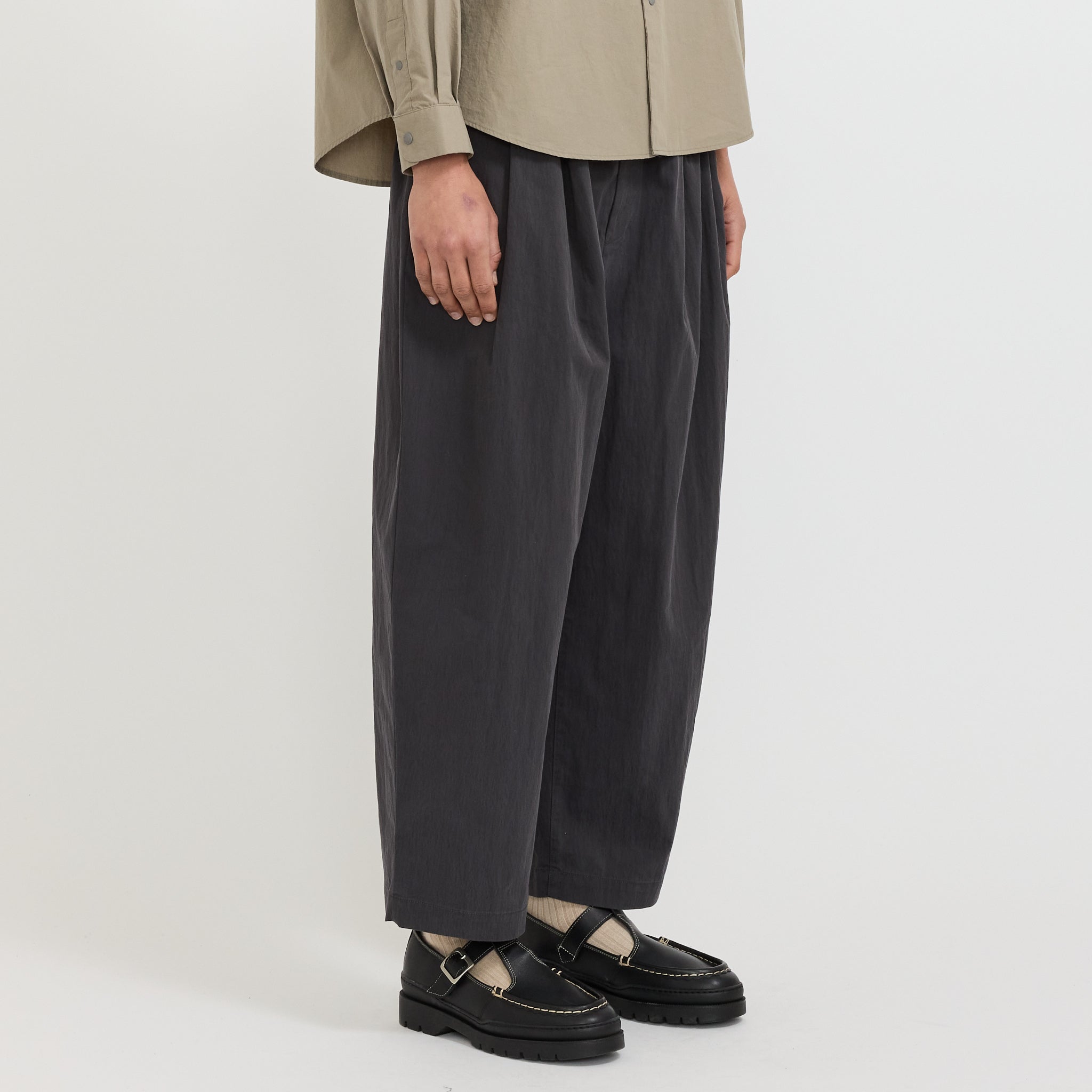 Double Pleated Easy Pants Twill Charcoal