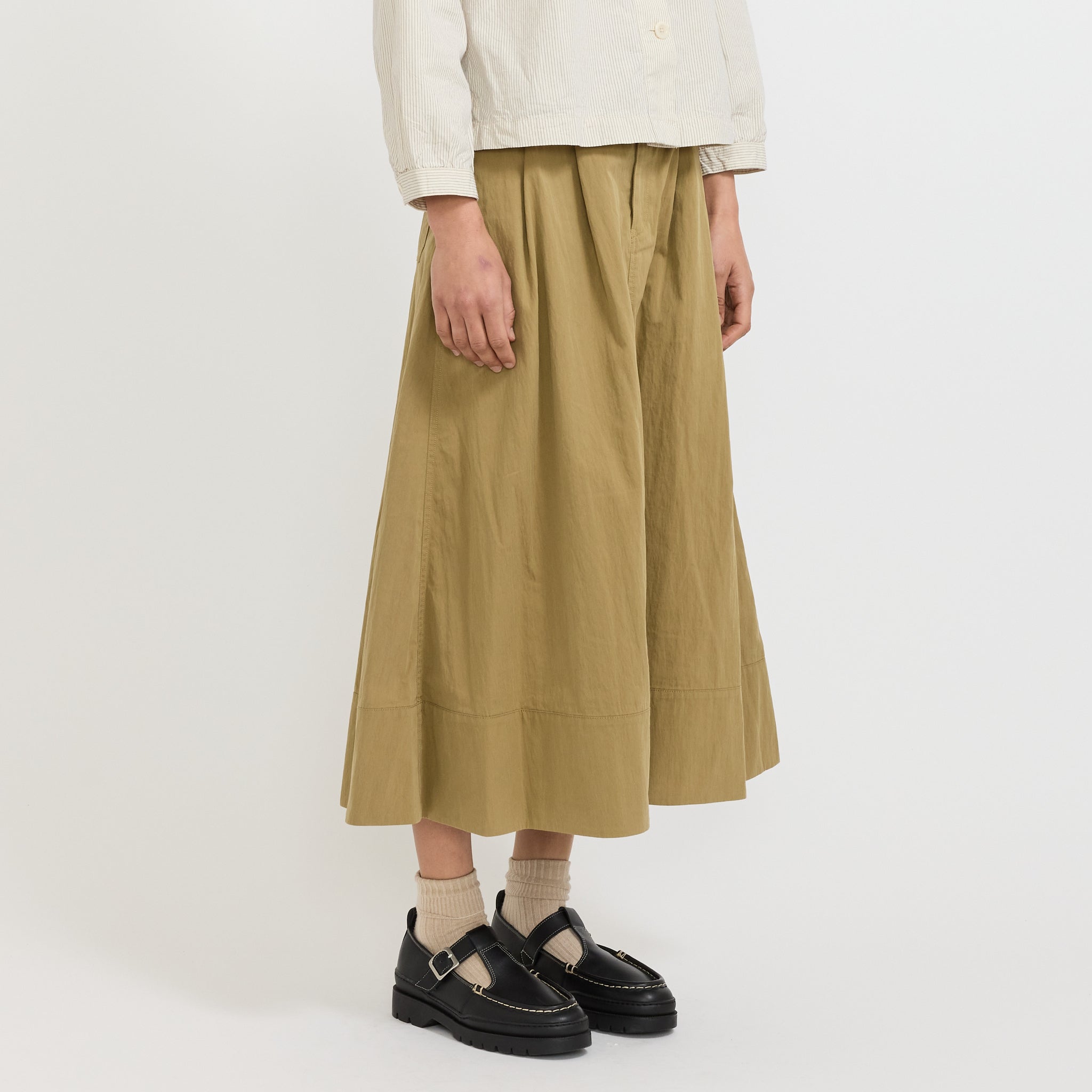 2 Tuck Skirt Dark Beige