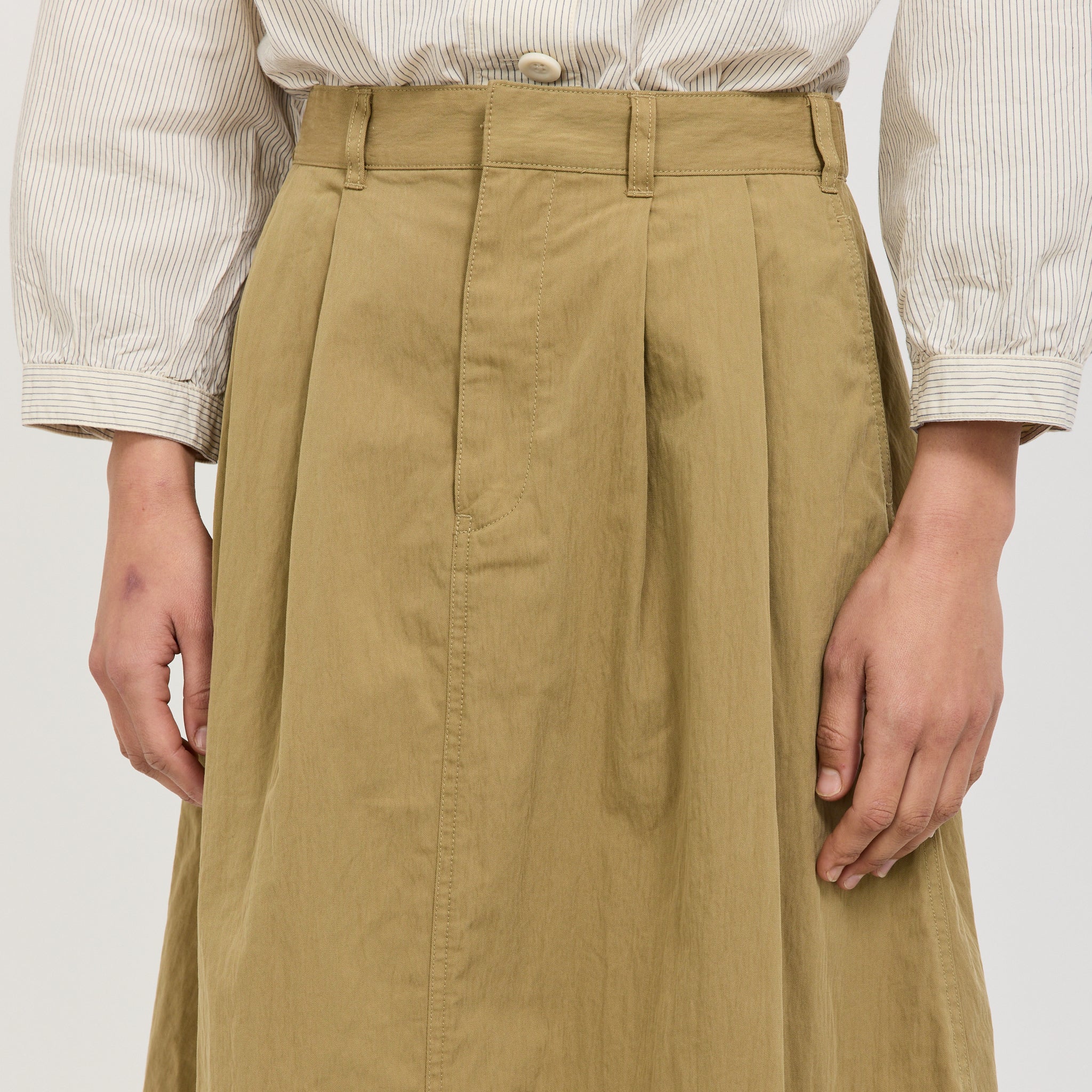 2 Tuck Skirt Dark Beige