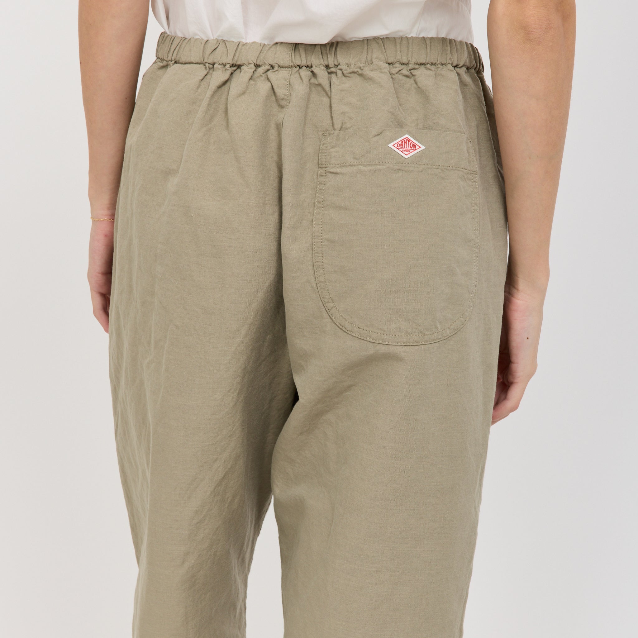 Danton | Womens Easy Pants Cotton/Linen Weather Cloth Olive | Maplestore