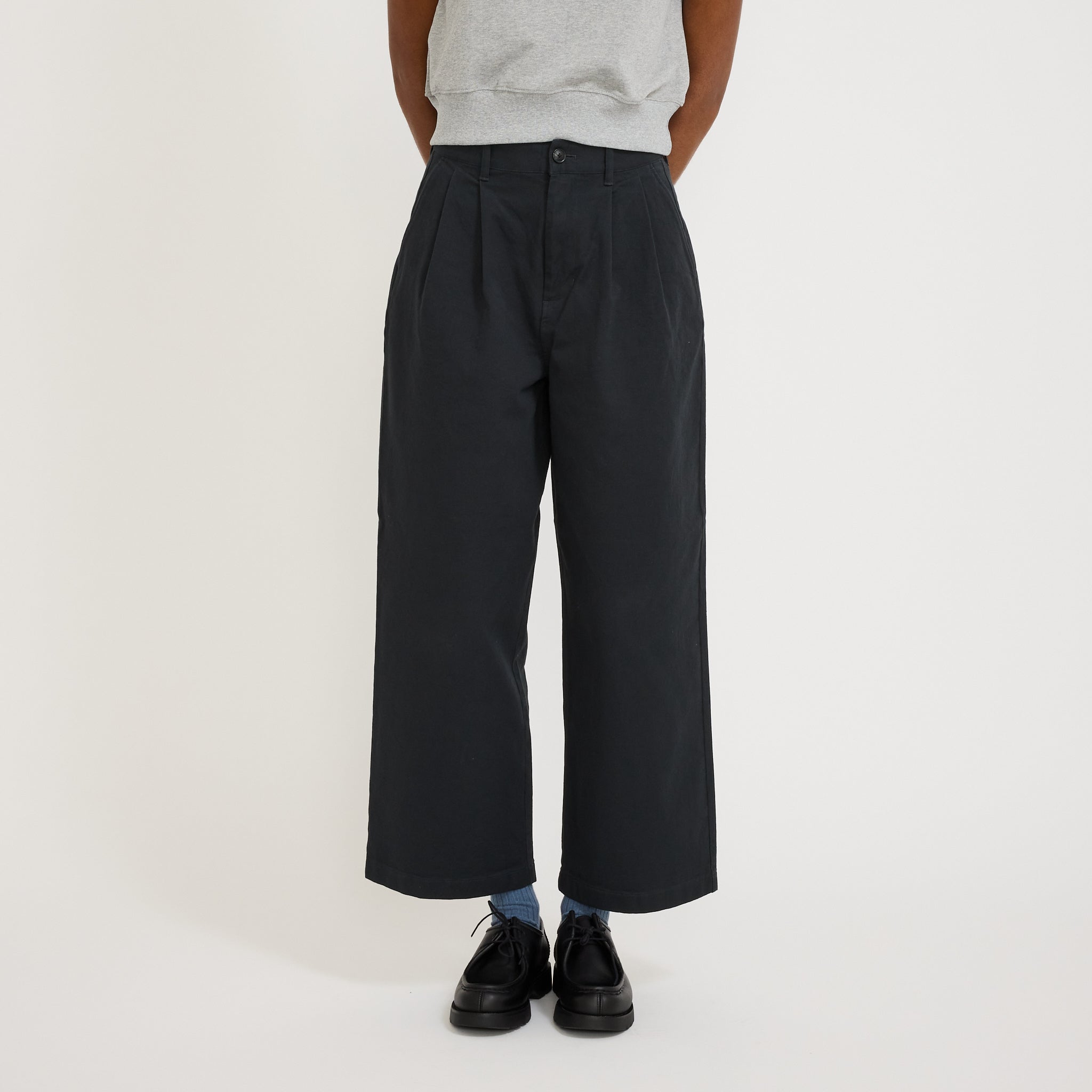 Danton | Womens 2 Tuck Wide Pants Twill Charcoal | Maplestore
