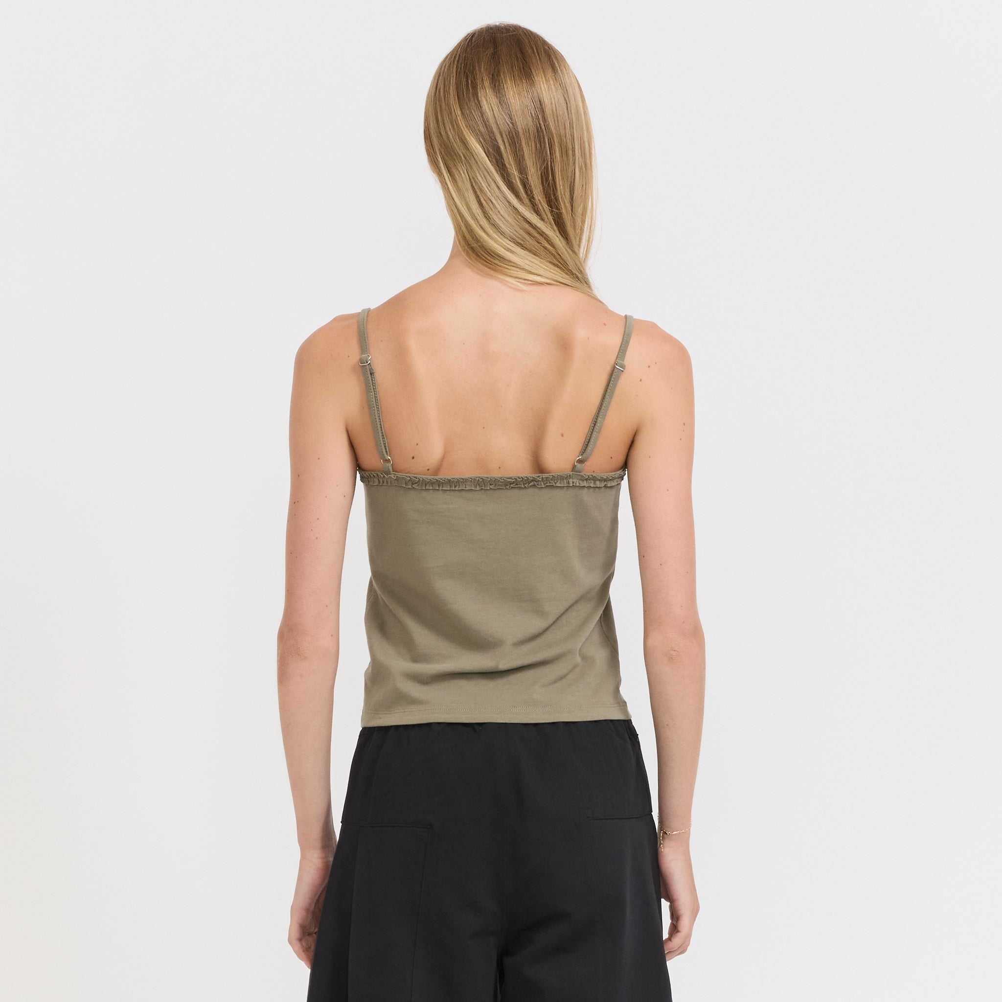 Deiji Studios | Clasp Singlet Khaki | Maplestore