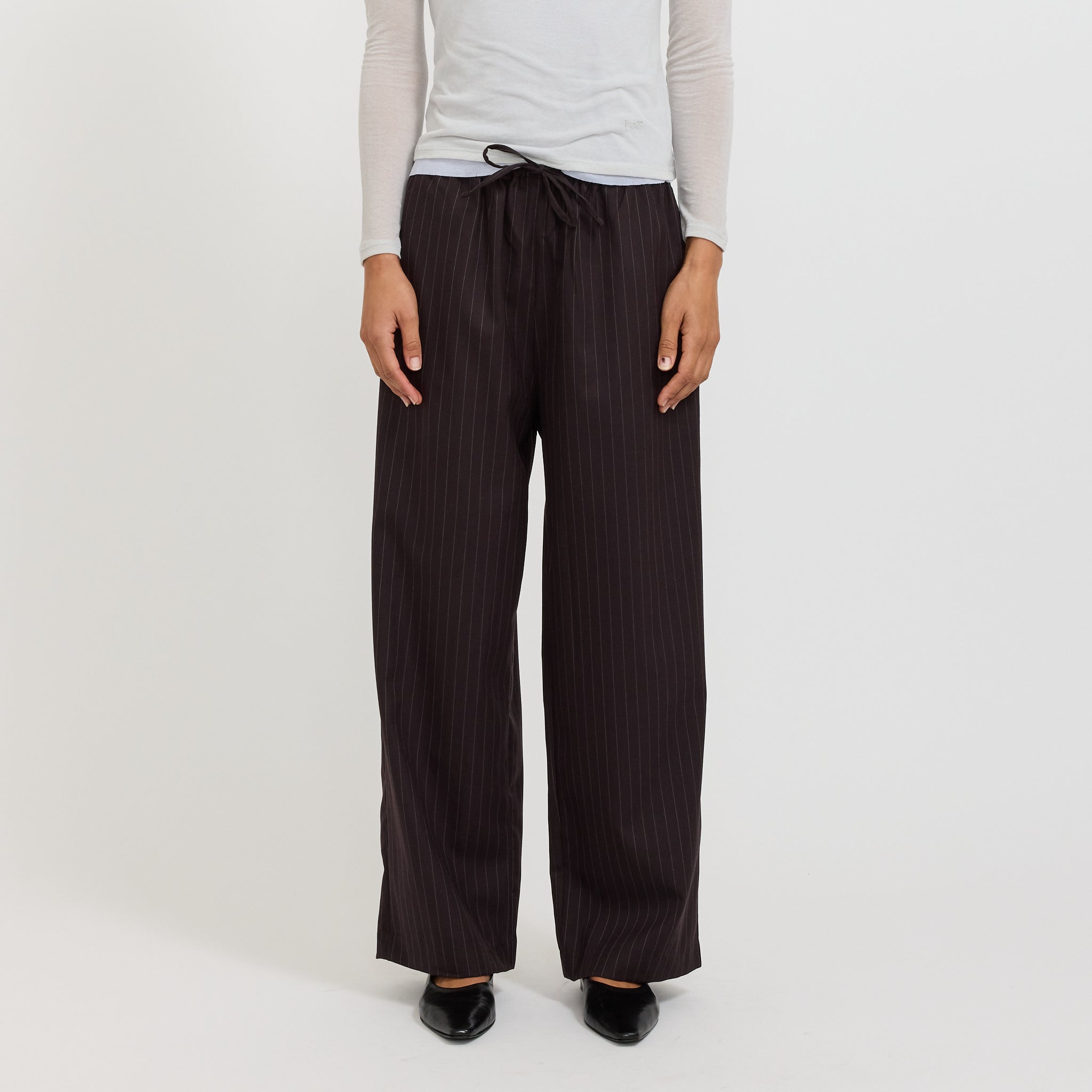 Deiji Studios | Drawcord Wool Pant Licorice | Maplestore