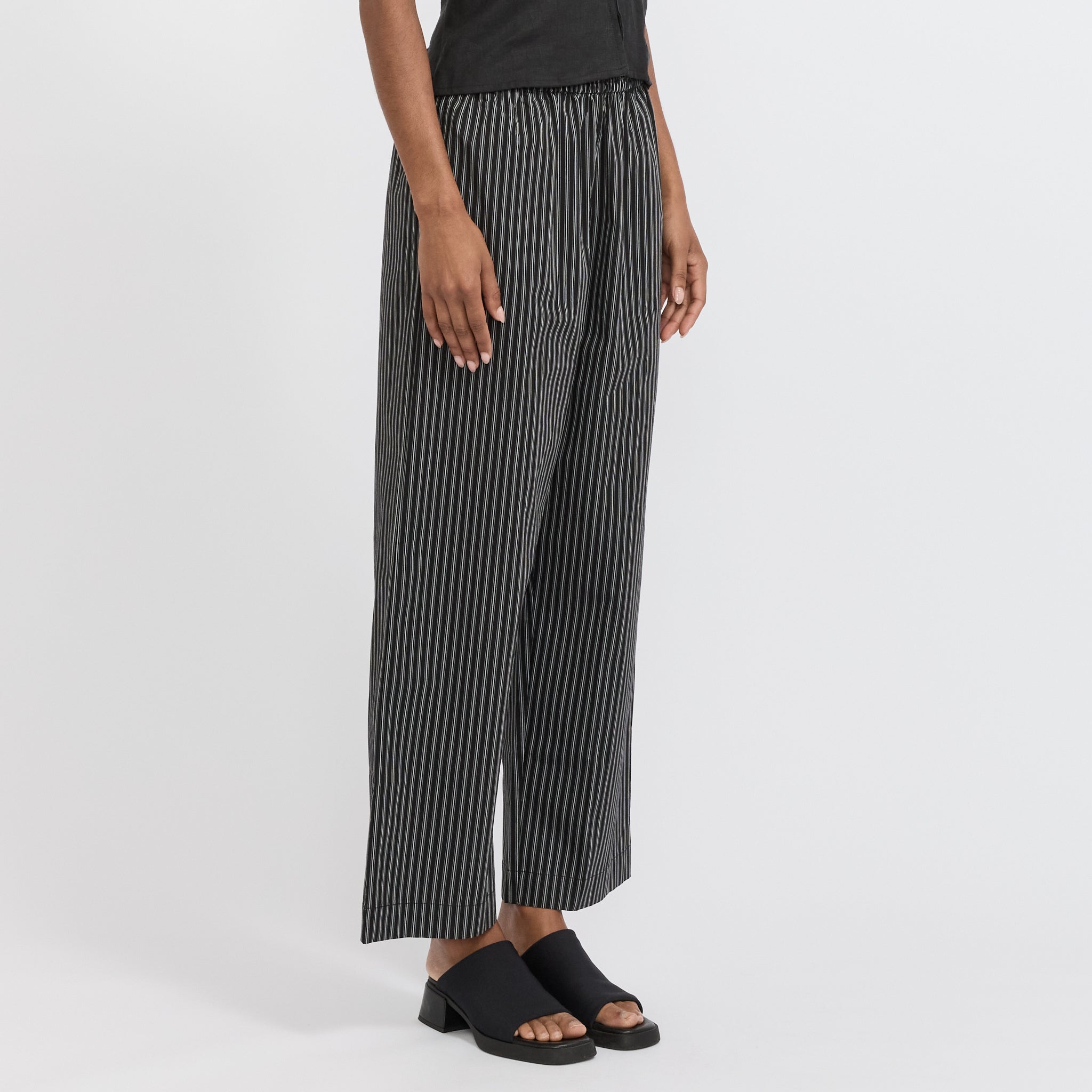 Ease Trouser Mono Stripe