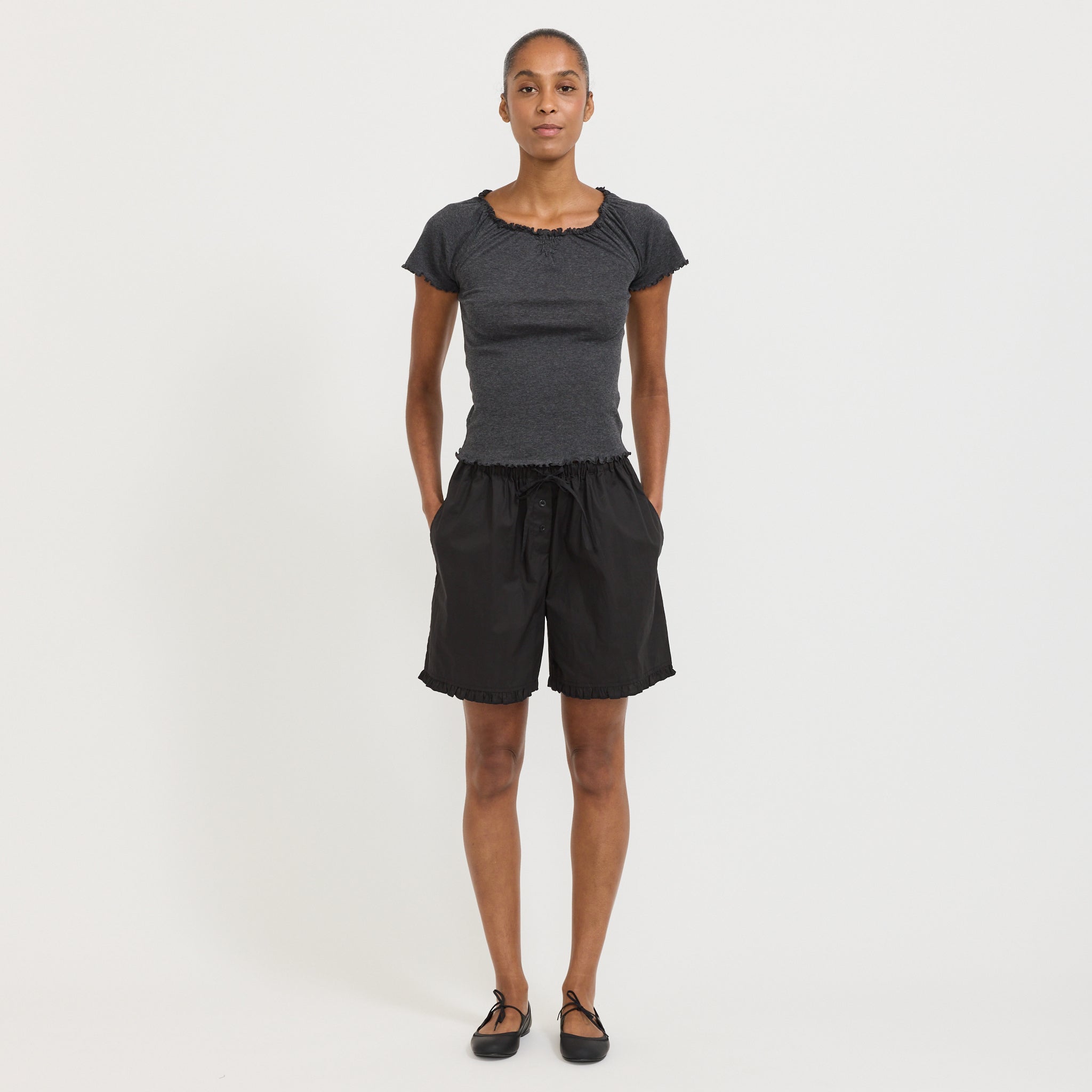 Flounce Short Black